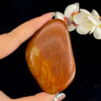 和田玉红沁皮籽料原石（116.4g）