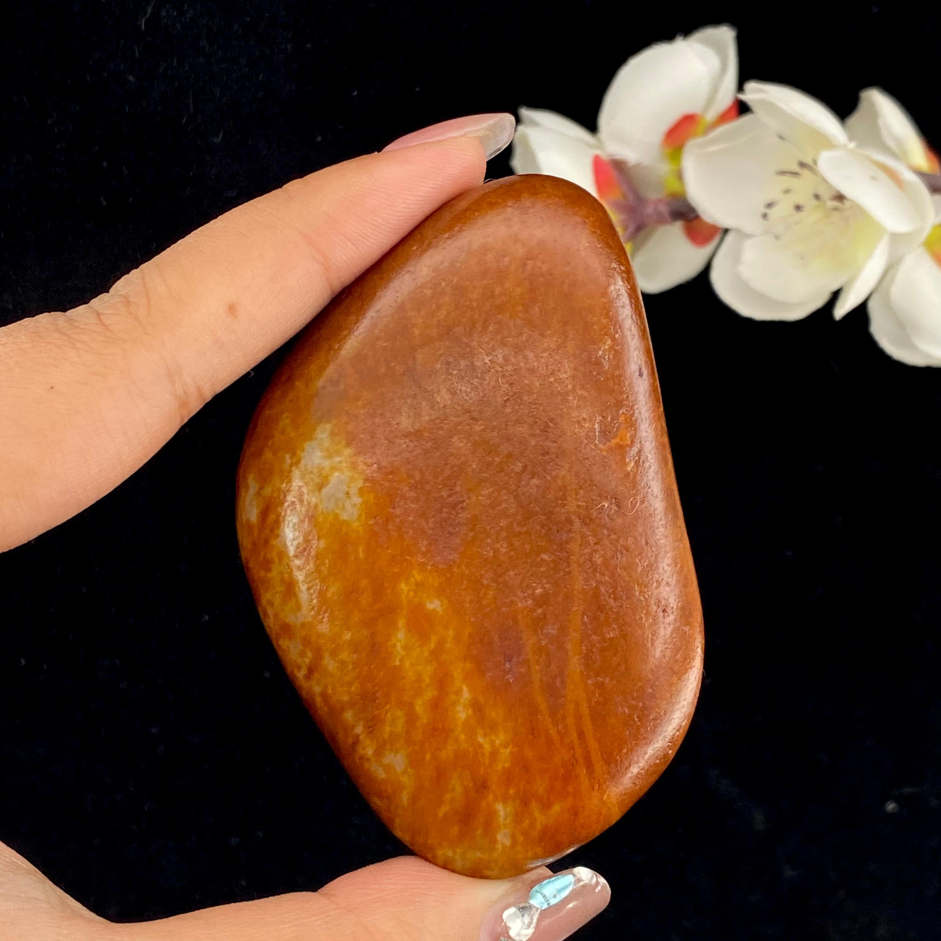 和田玉红沁皮籽料原石（116.4g）