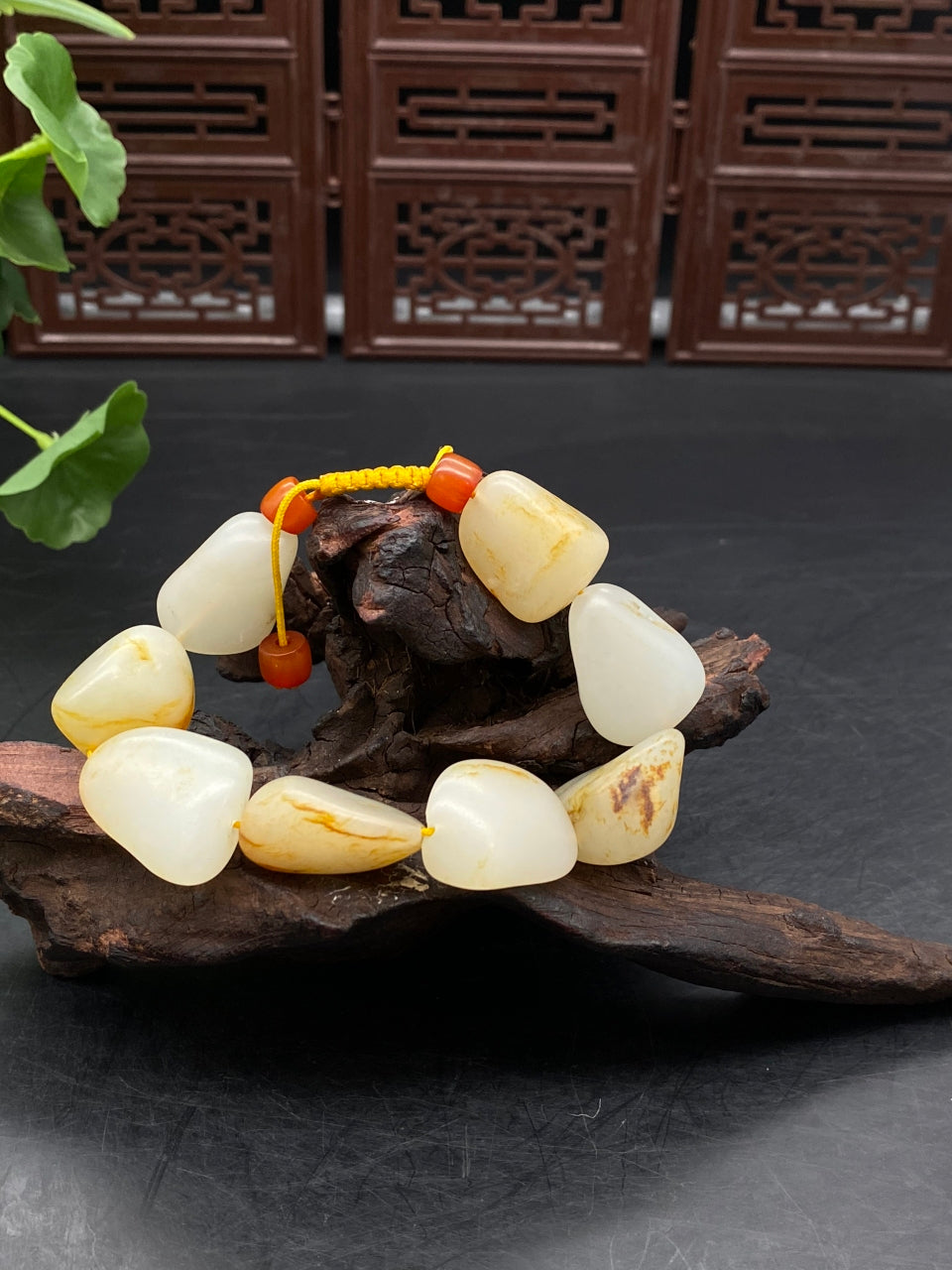 和田玉-洒金皮【精品手串】（63.4g）