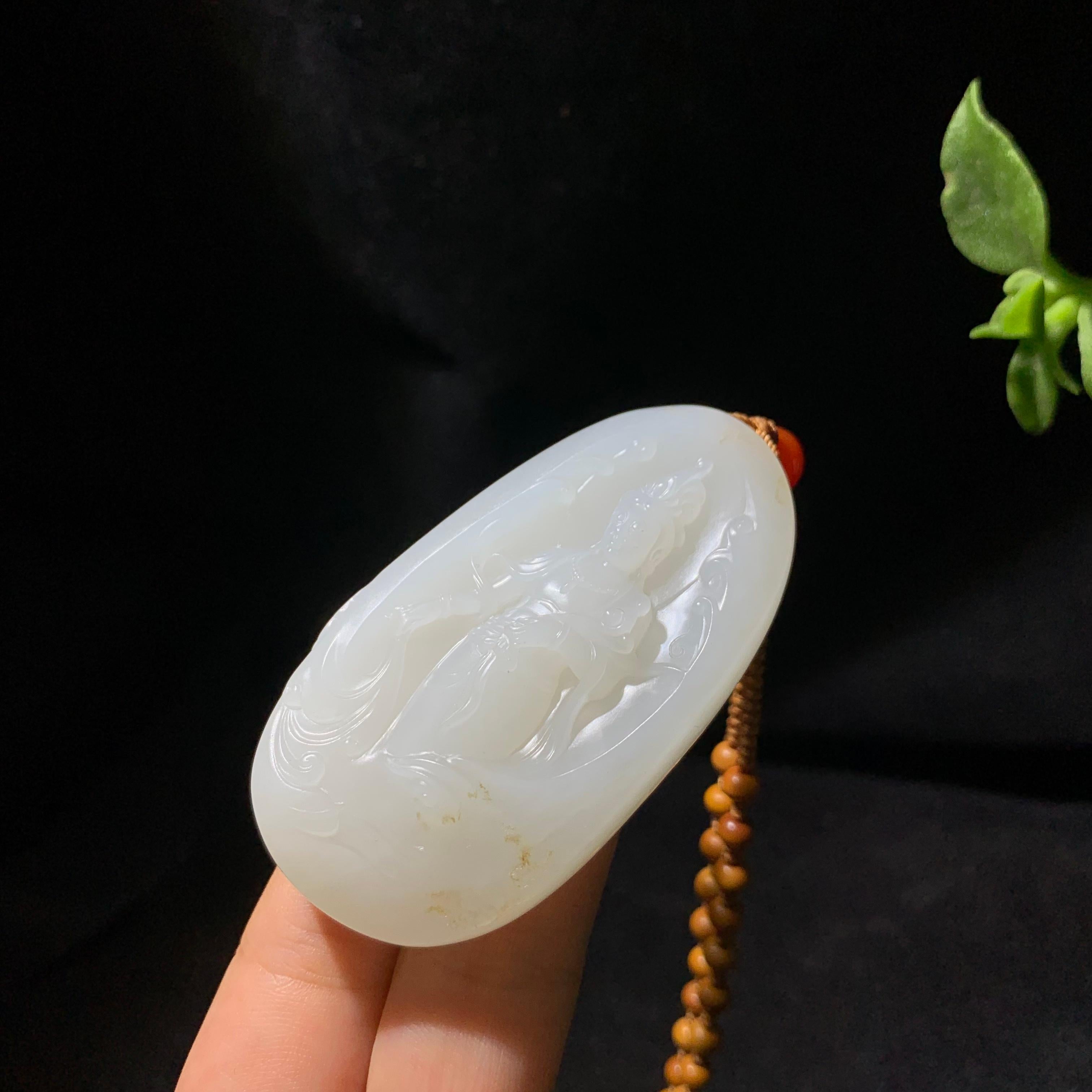 和田籽料白玉观音（53.0g） – 厚德载玉