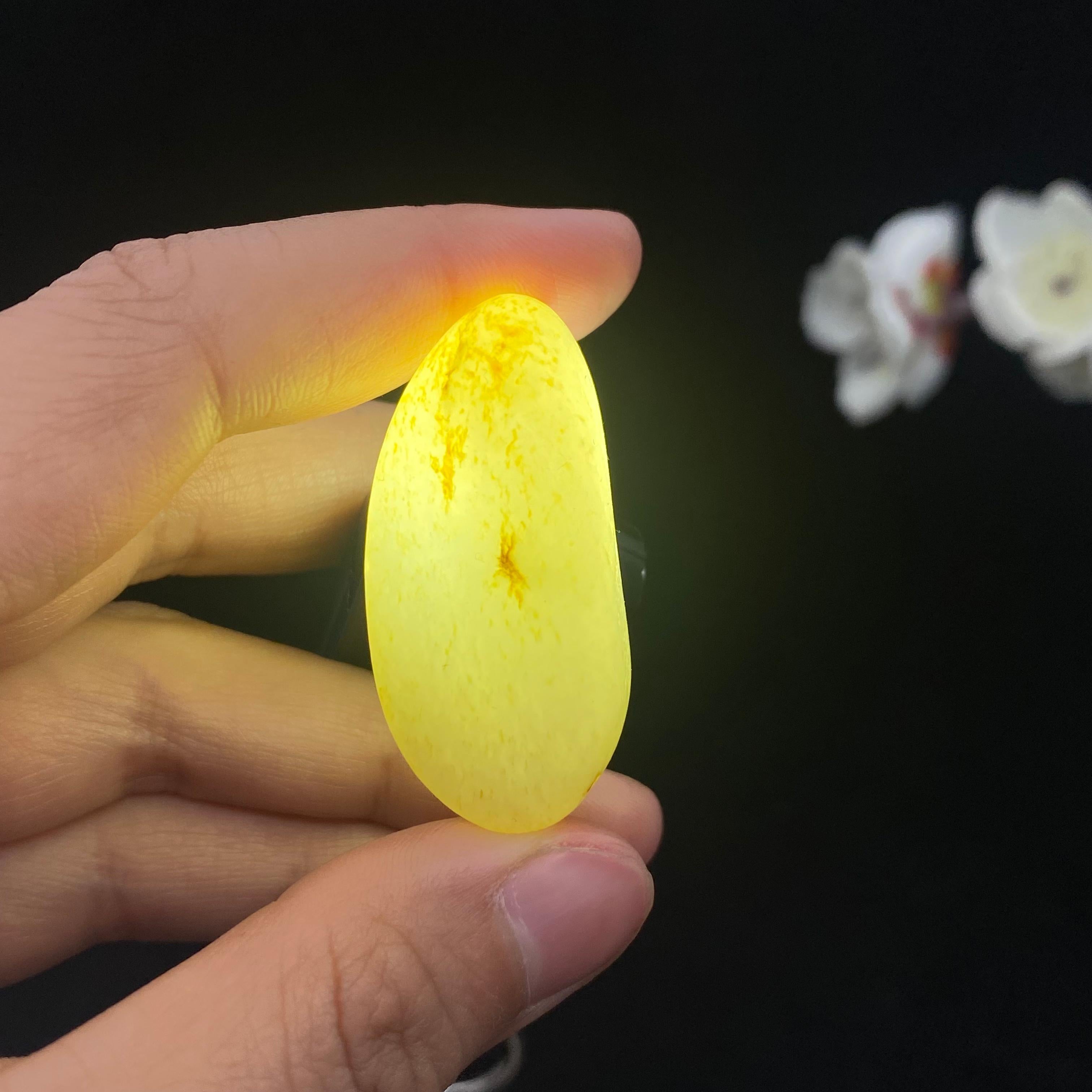 和田玉洒金皮籽料原石（20g）