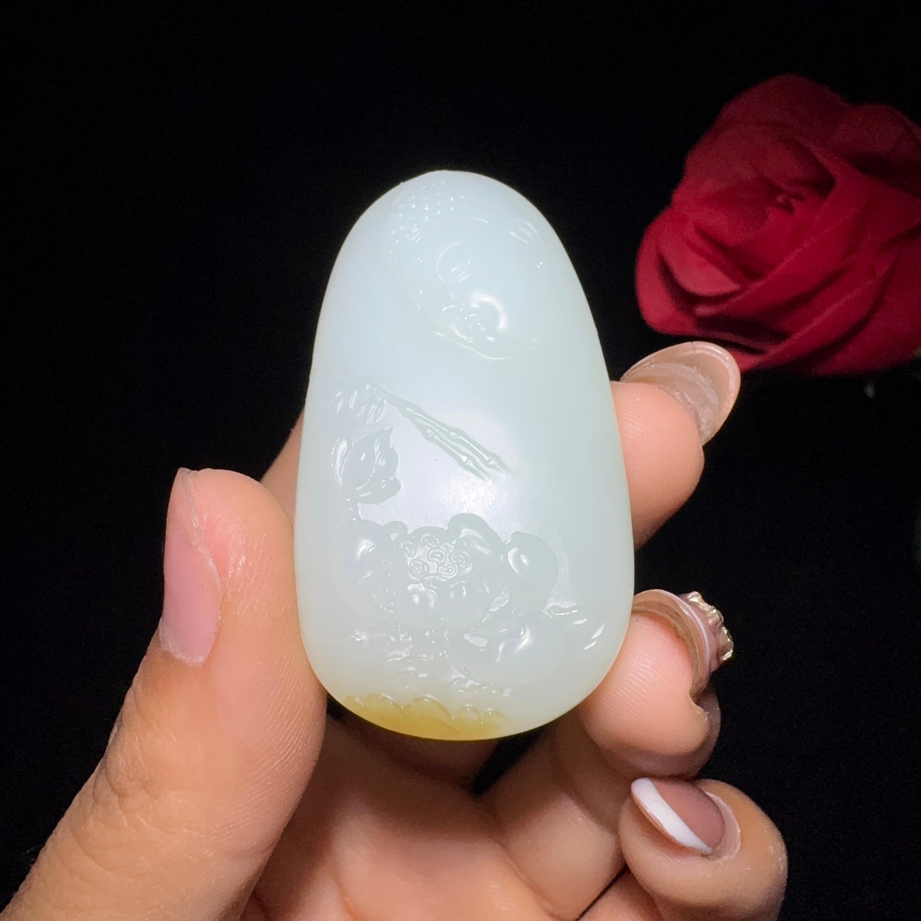 和田玉糖白花开见佛挂件（37.8g）