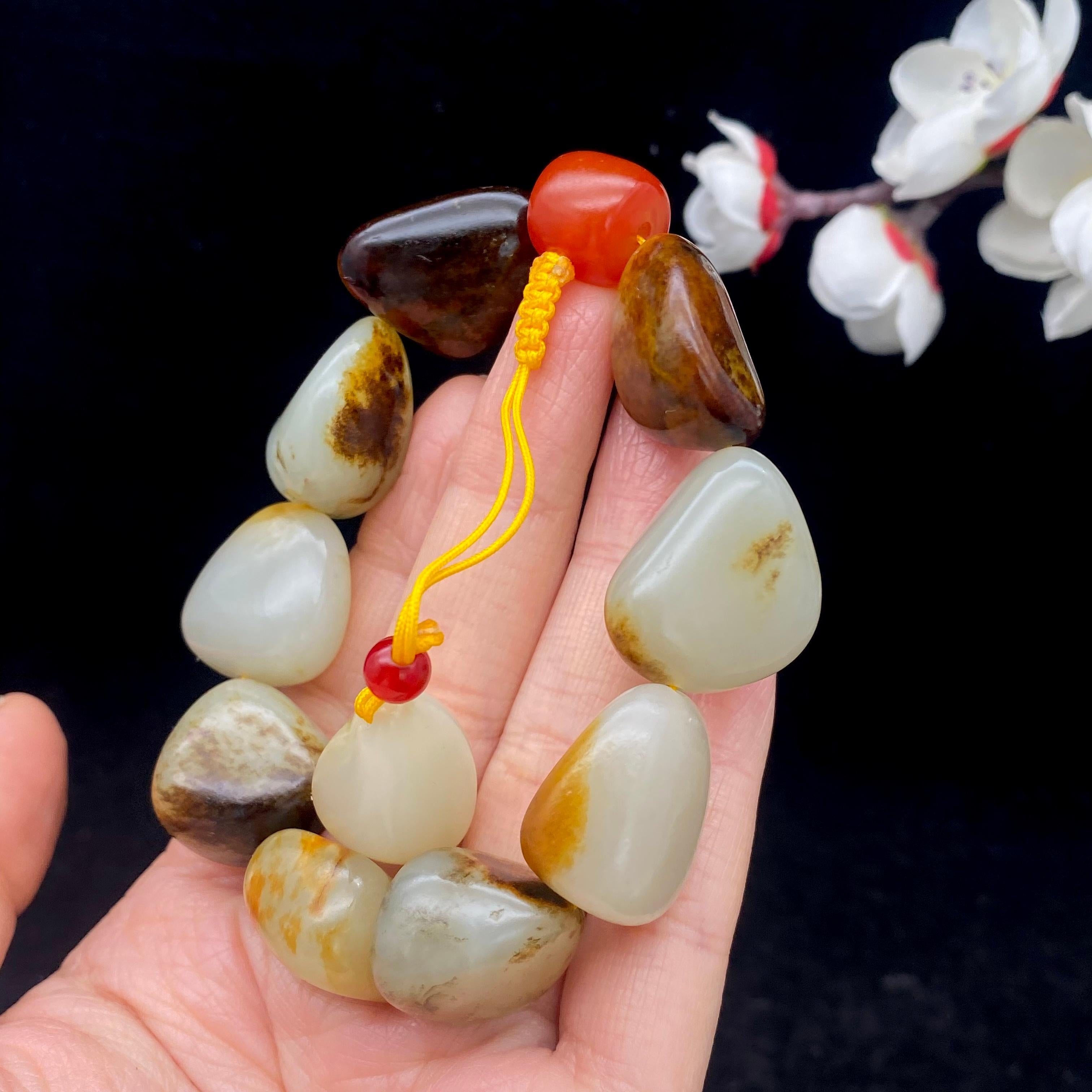 和田玉秋梨皮籽料【精品手串】（80.4g）