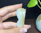 新疆和田玉且末糖羊脂玉生肖蛇腰缠万贯（21.2g）