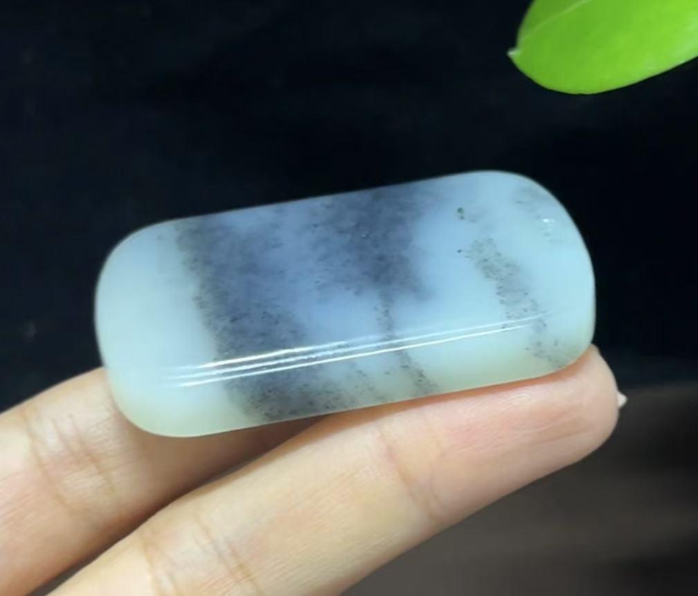 新疆和田玉籽料意境青花平安无事牌（34.1g）