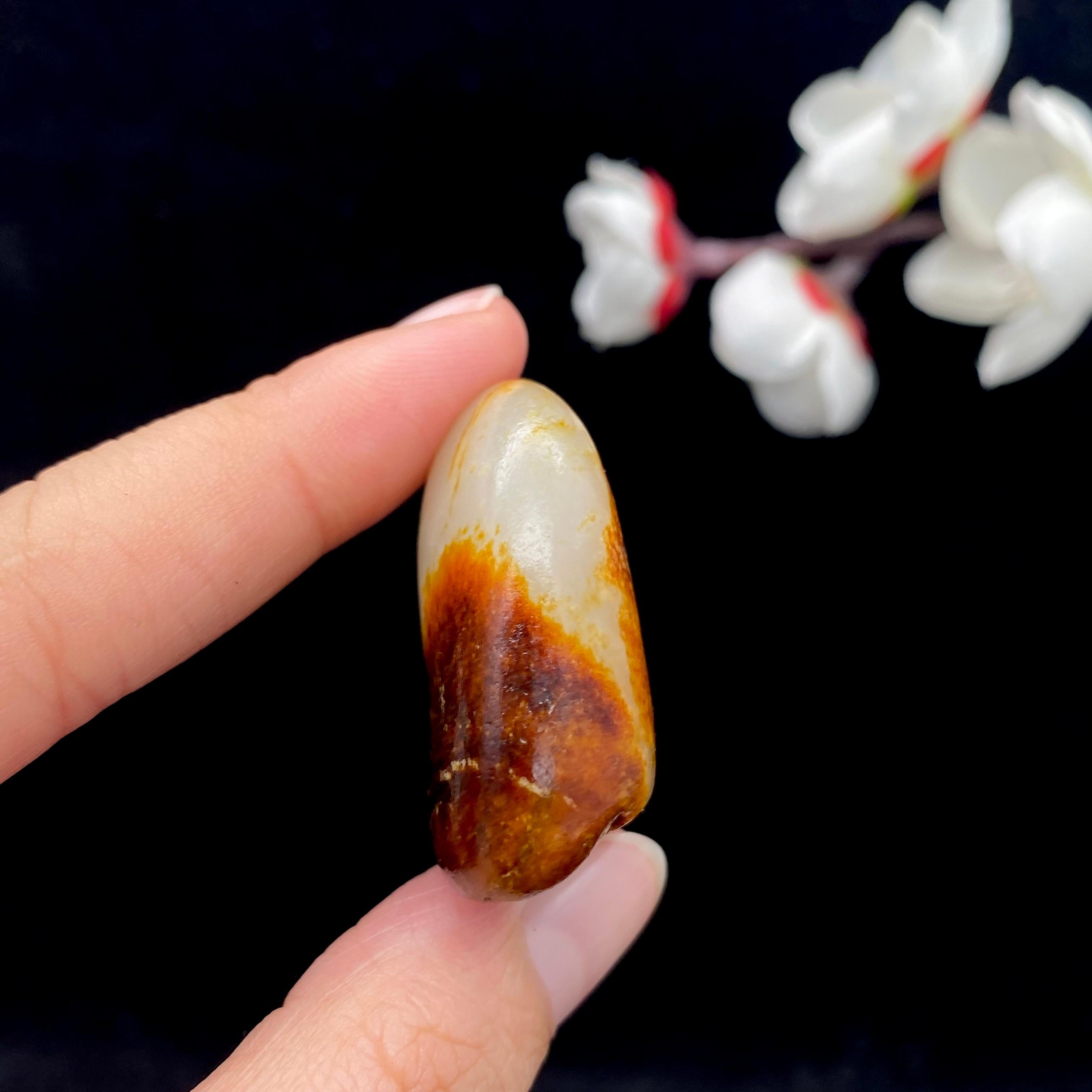 和田玉聚红皮籽料原石（30.3g）