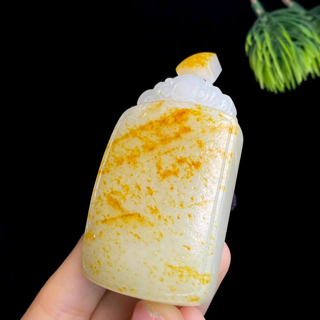 和田玉籽料无事牌（67.6g）