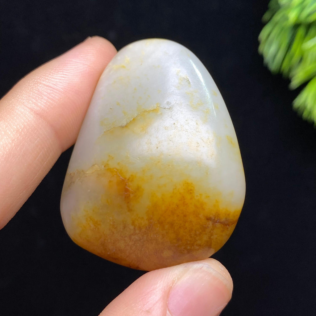 和田玉秋梨皮籽料原石（33g）
