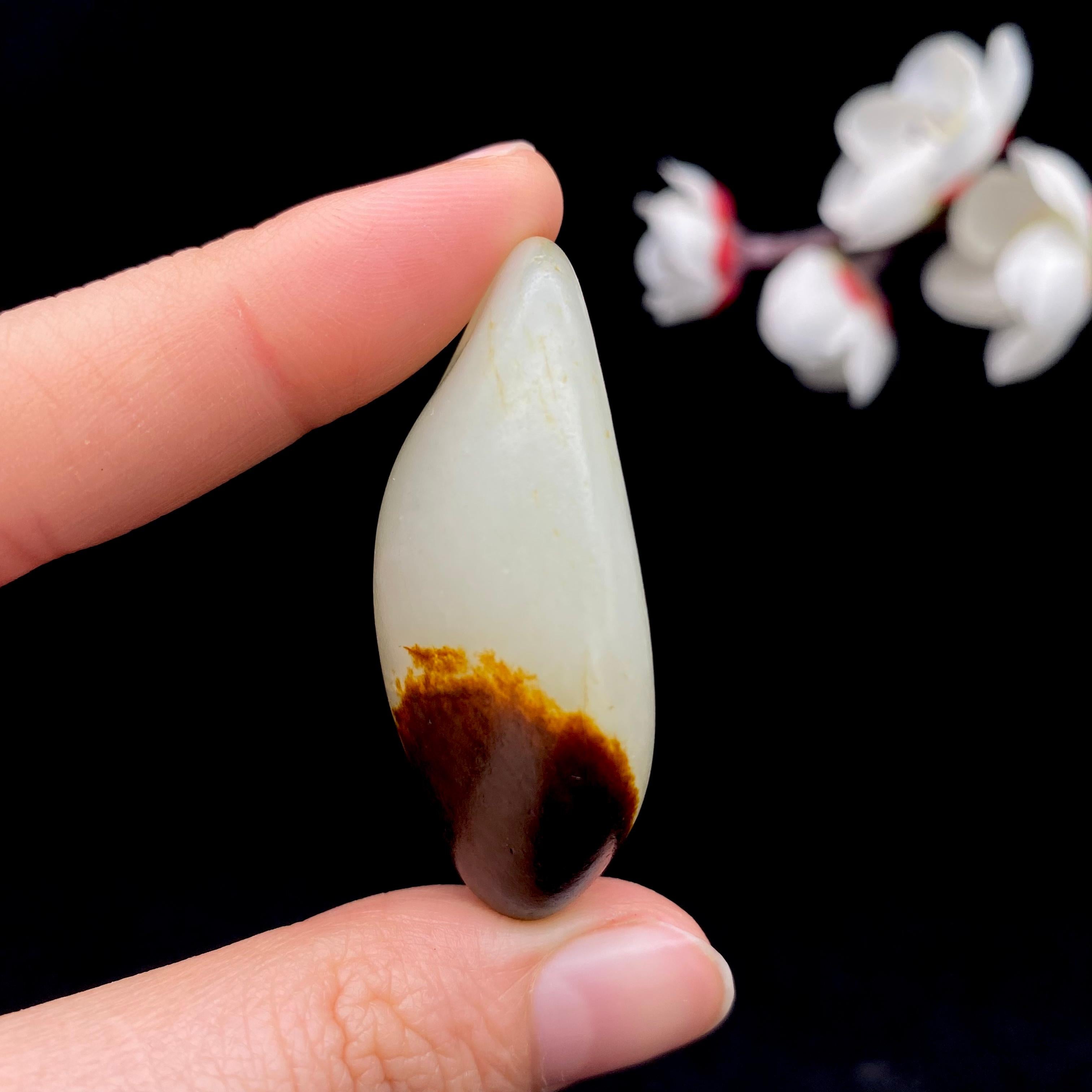 和田玉聚黄皮籽料（27.9g）