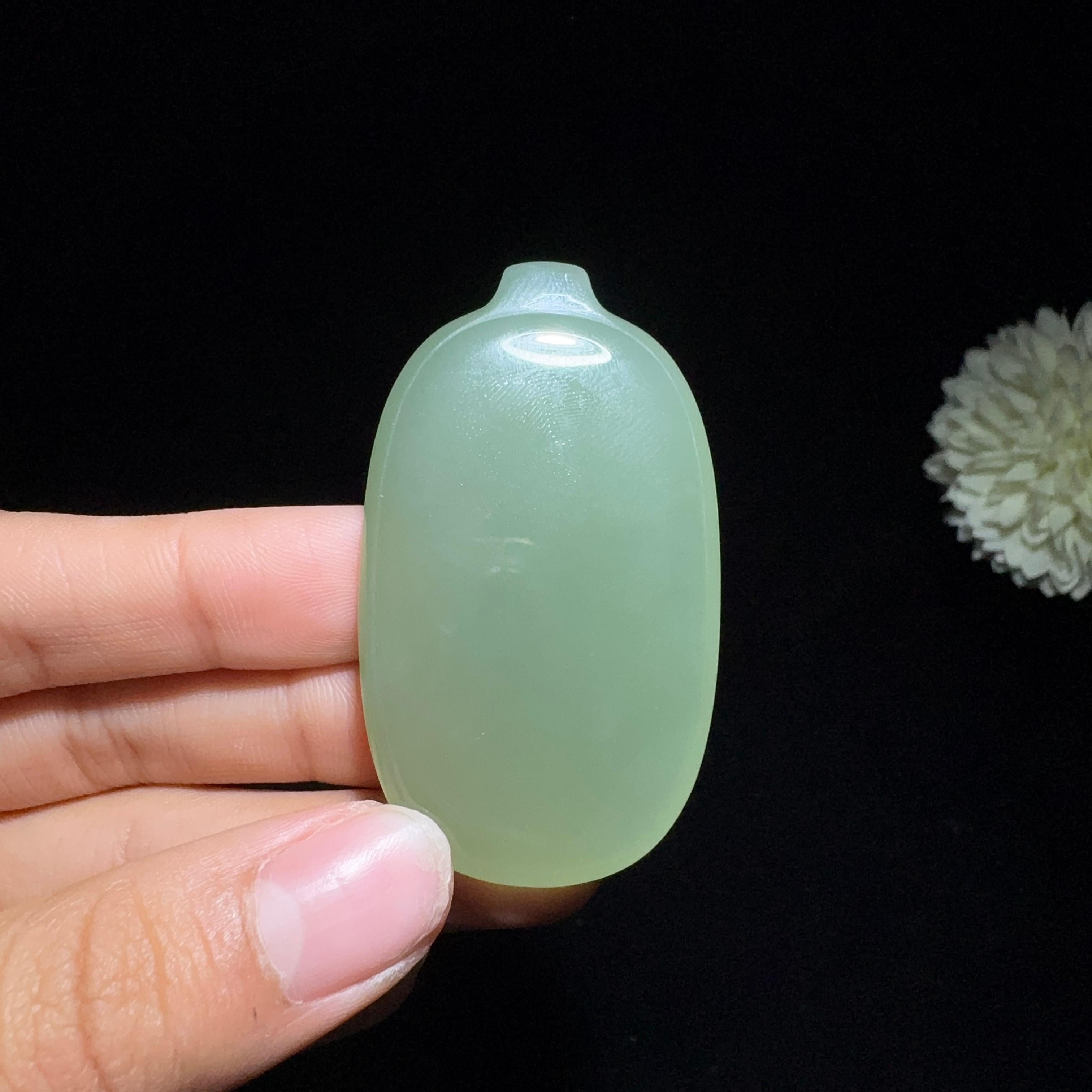 和田玉湖水绿平安无事牌（30.8g）
