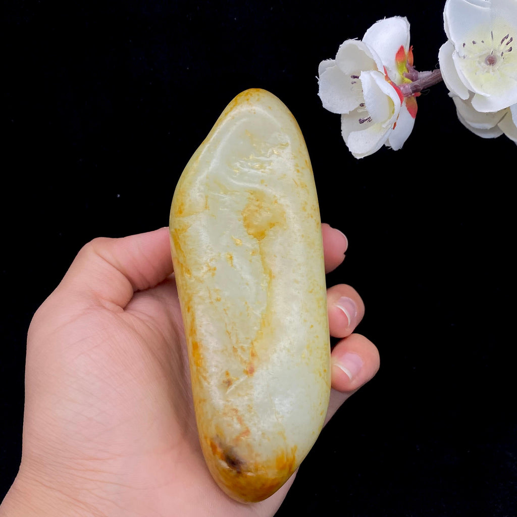 和田玉洒红皮籽料原石（589.5g）