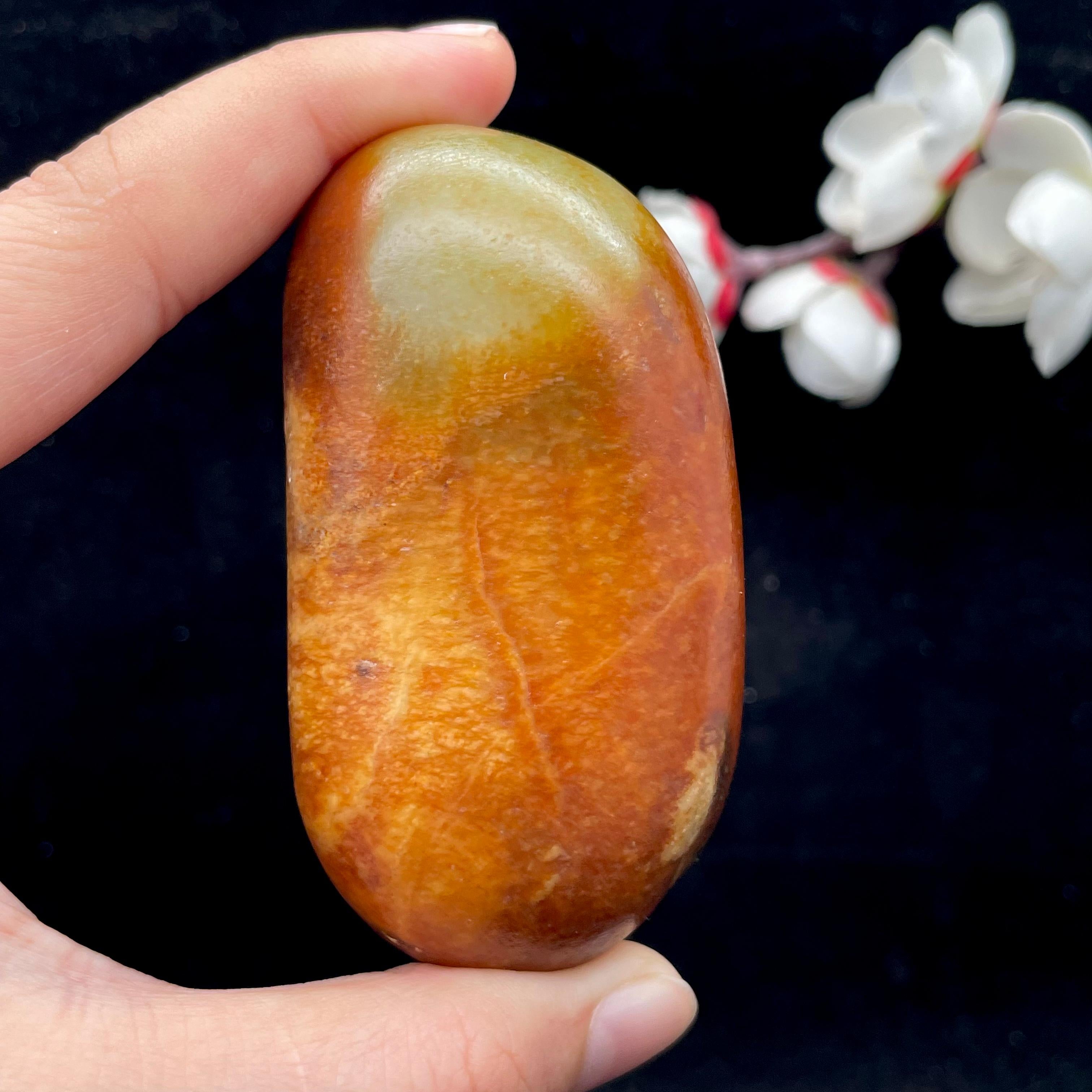 和田玉聚红皮籽料（244g）