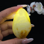 和田玉洒金皮籽料【坐观音】（85.9g）