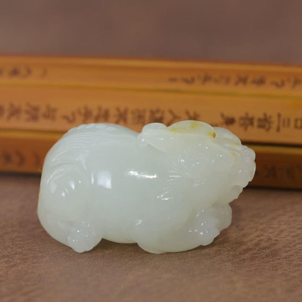 和田玉籽料洒金皮白玉貔貅挂件（76.3g）