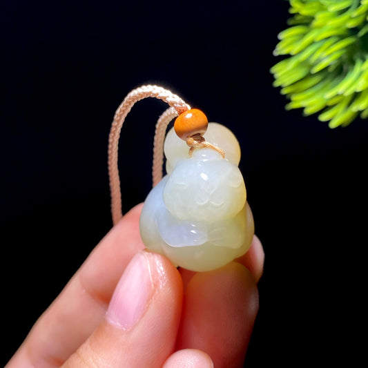 和田玉糖白玉兔子挂件90182624（12.6g）