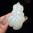和田玉糖白挂件一夜成名（20.2g）