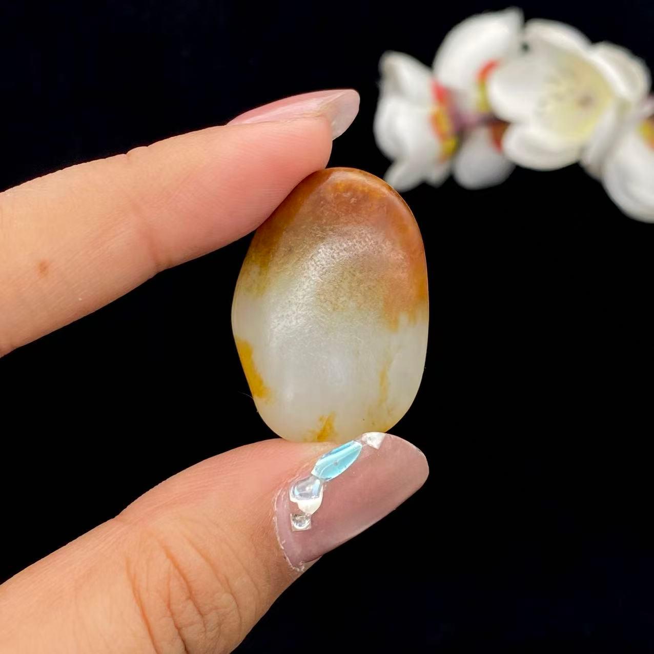 和田玉聚红皮籽料吊坠籽（9.3g）