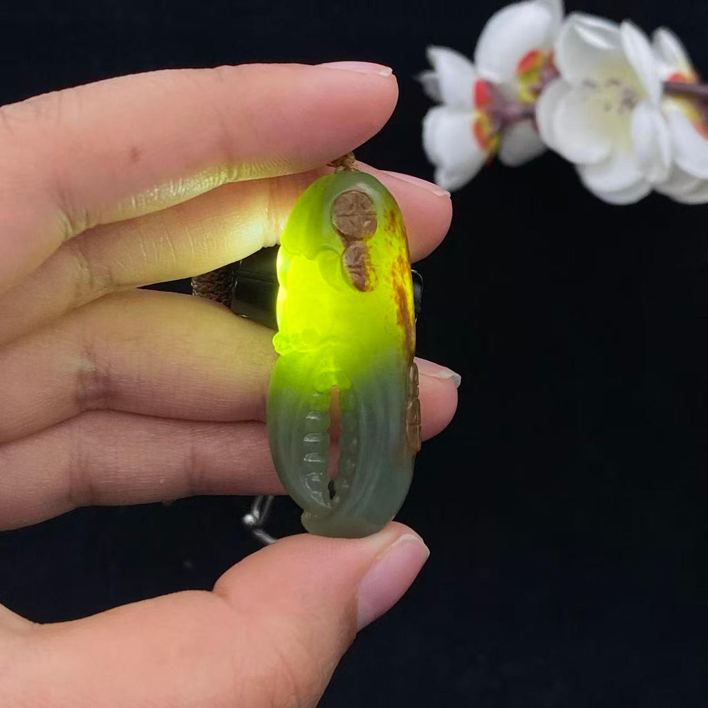 和田玉籽料【八方来财】挂件（15g）