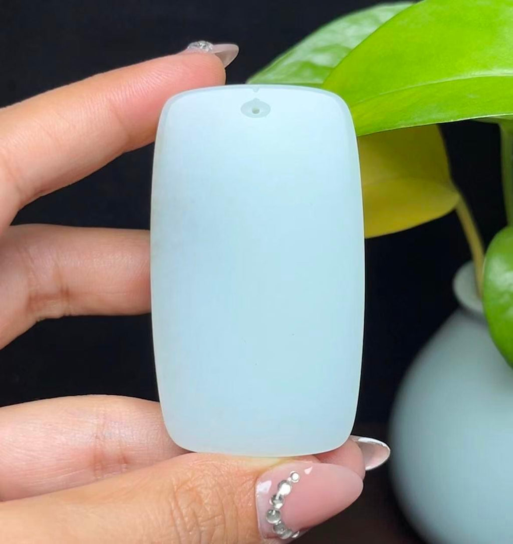 新疆和田玉且末糖羊脂玉上山虎（69.5g）