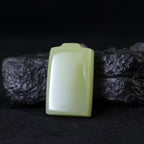 和田玉黄玉无事牌（34.1g）
