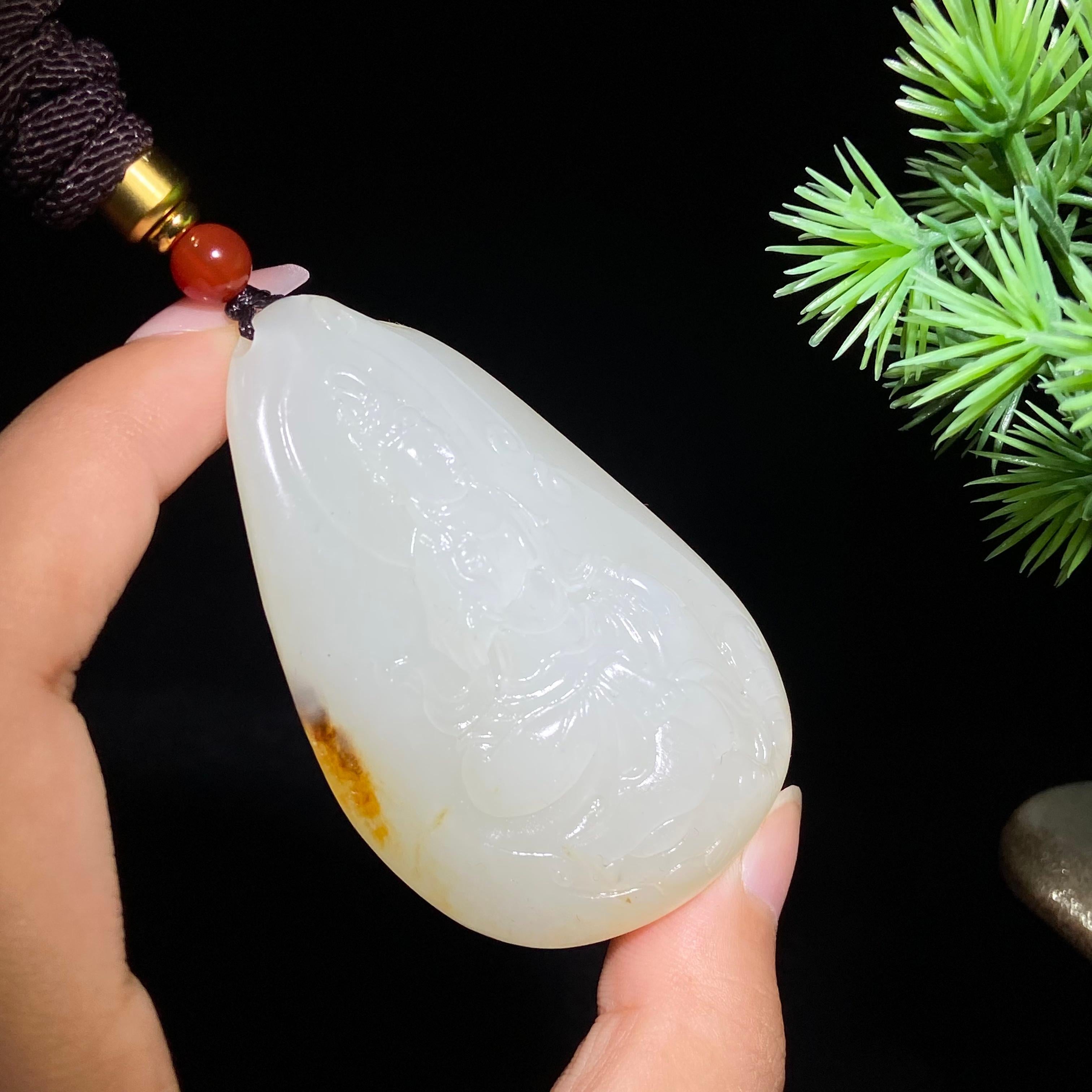 和田玉籽料观音（71.0g）