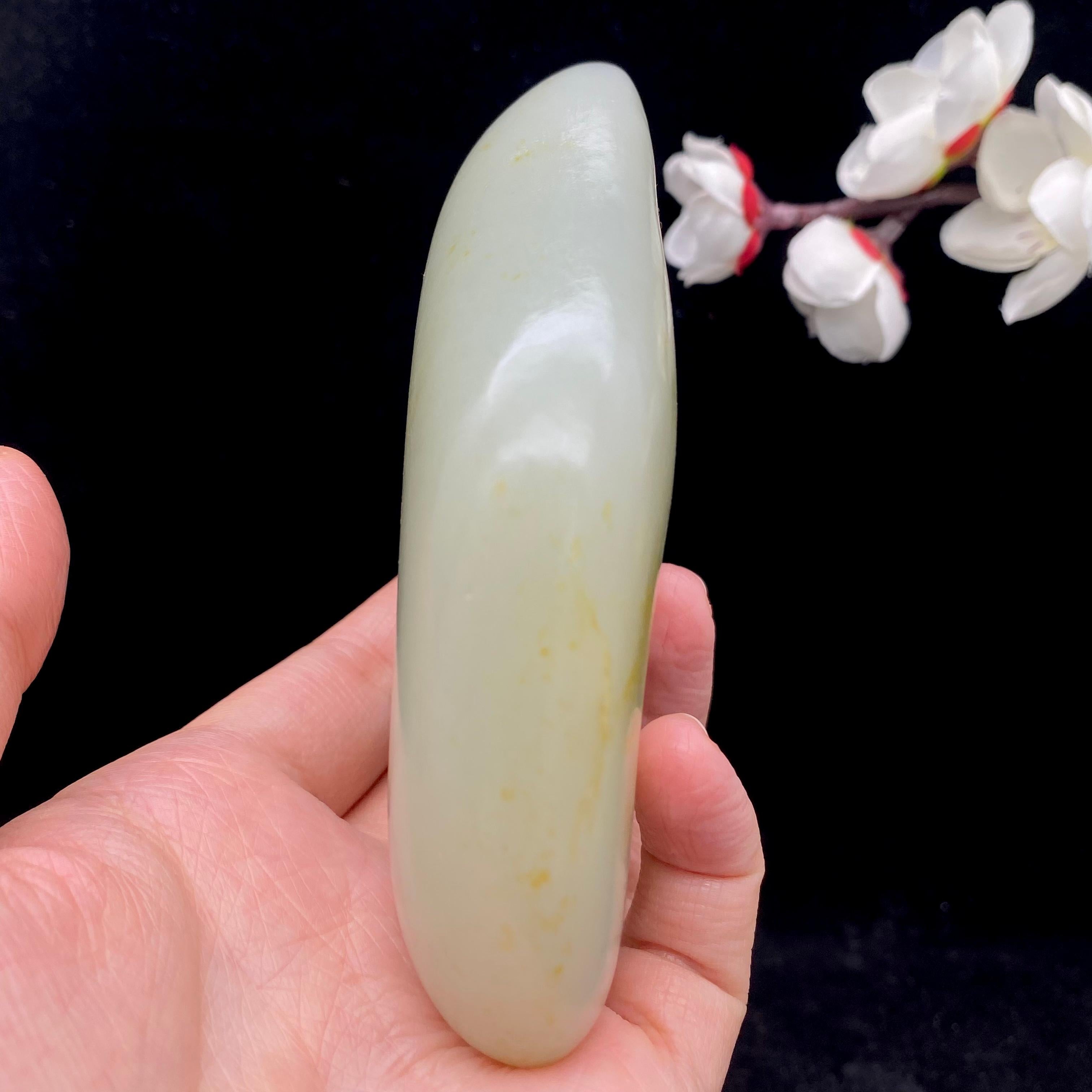 和田玉青白玉籽料原石（352.3g）