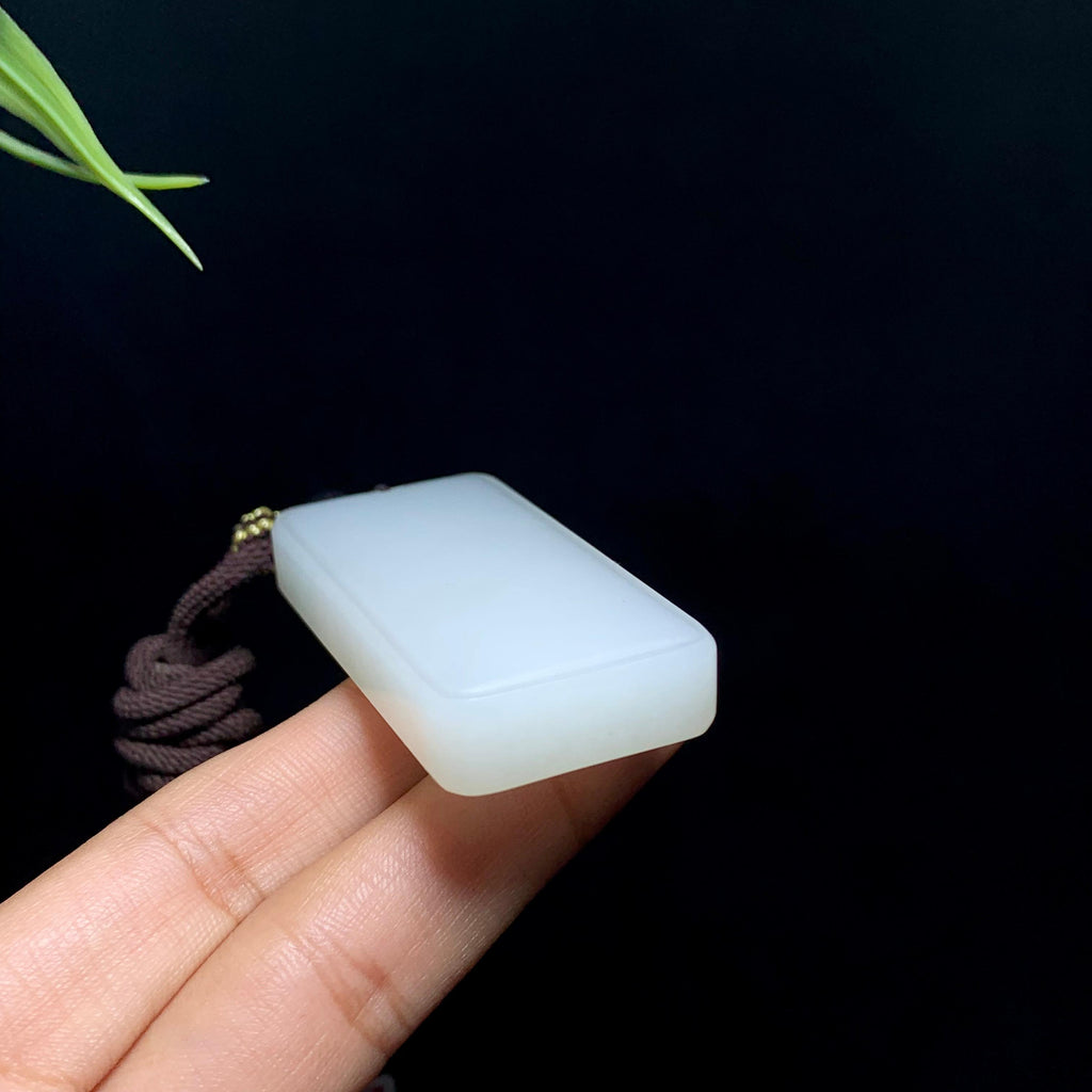 和田羊脂白玉玉无事牌（48.0g）