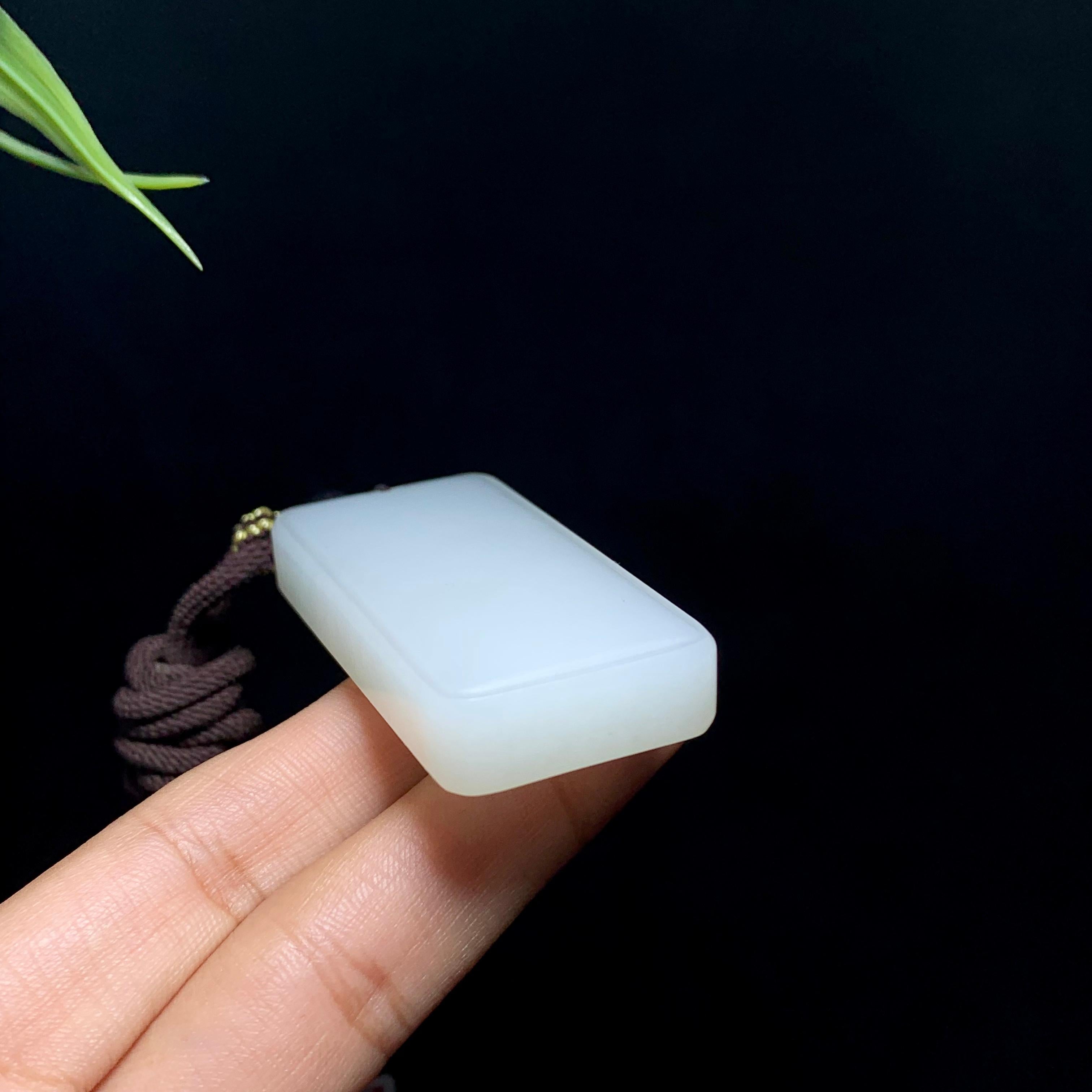 和田羊脂白玉玉无事牌（48.0g）