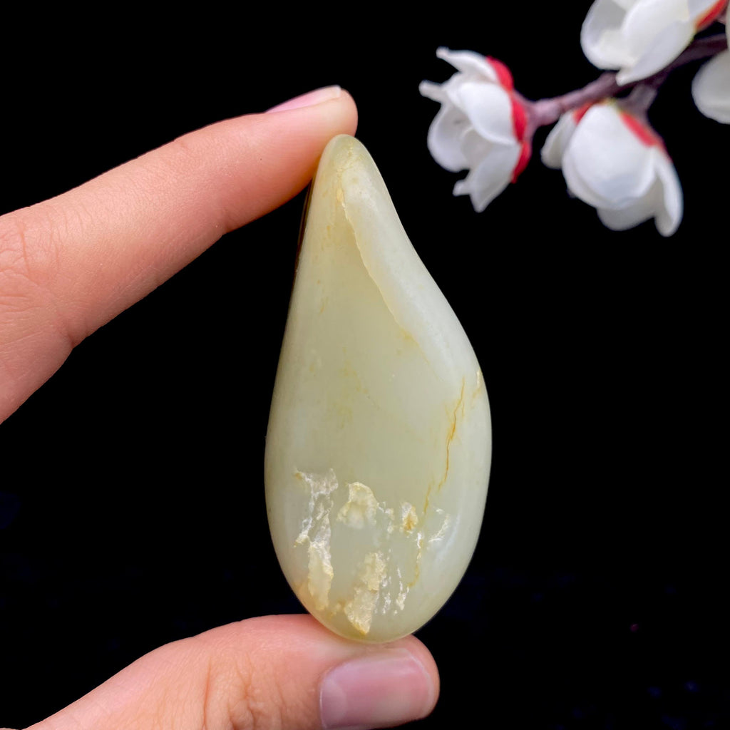 和田玉黄皮籽料手把件（120.7g）