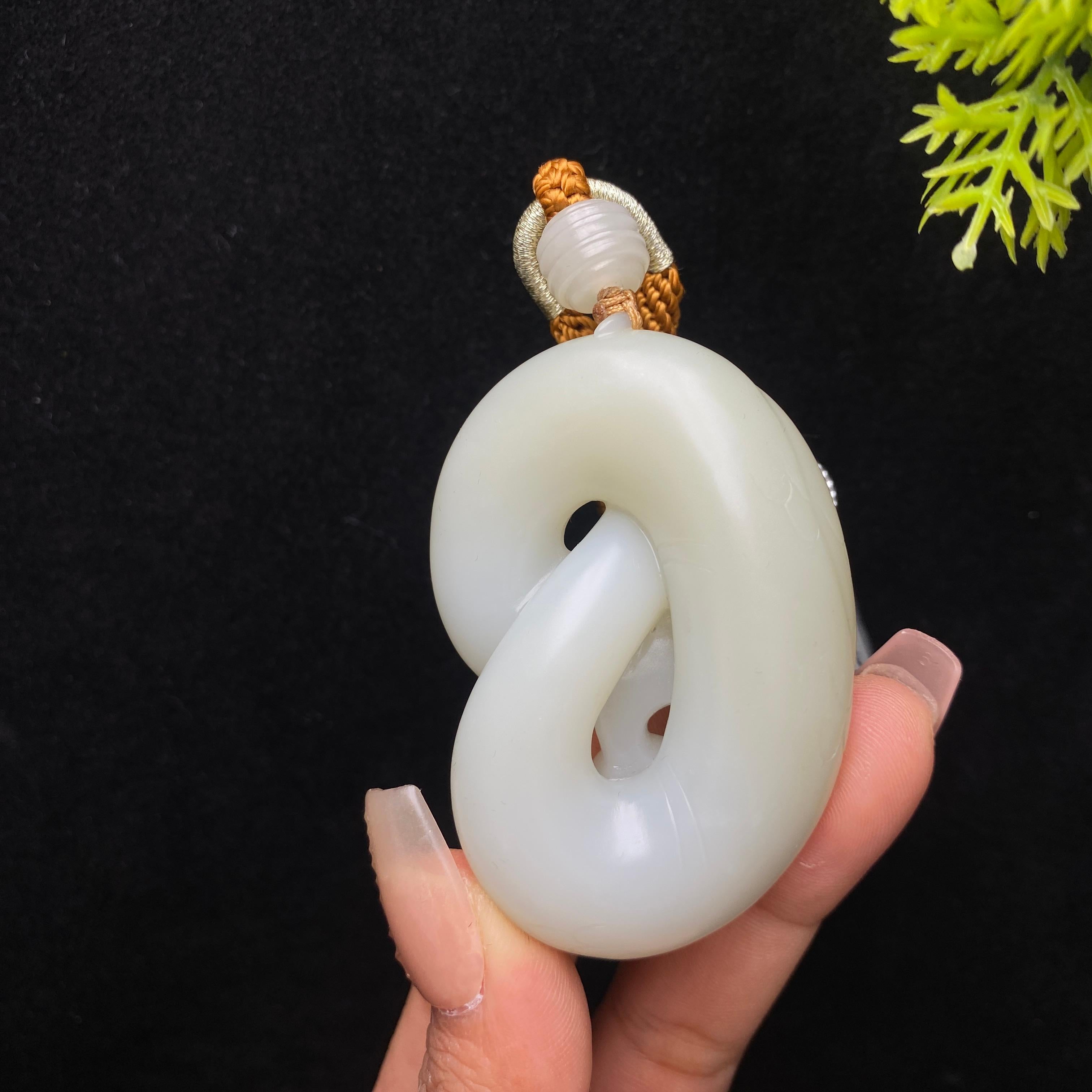 和田玉米达料生肖蛇挂件（收藏款）（68.999g）