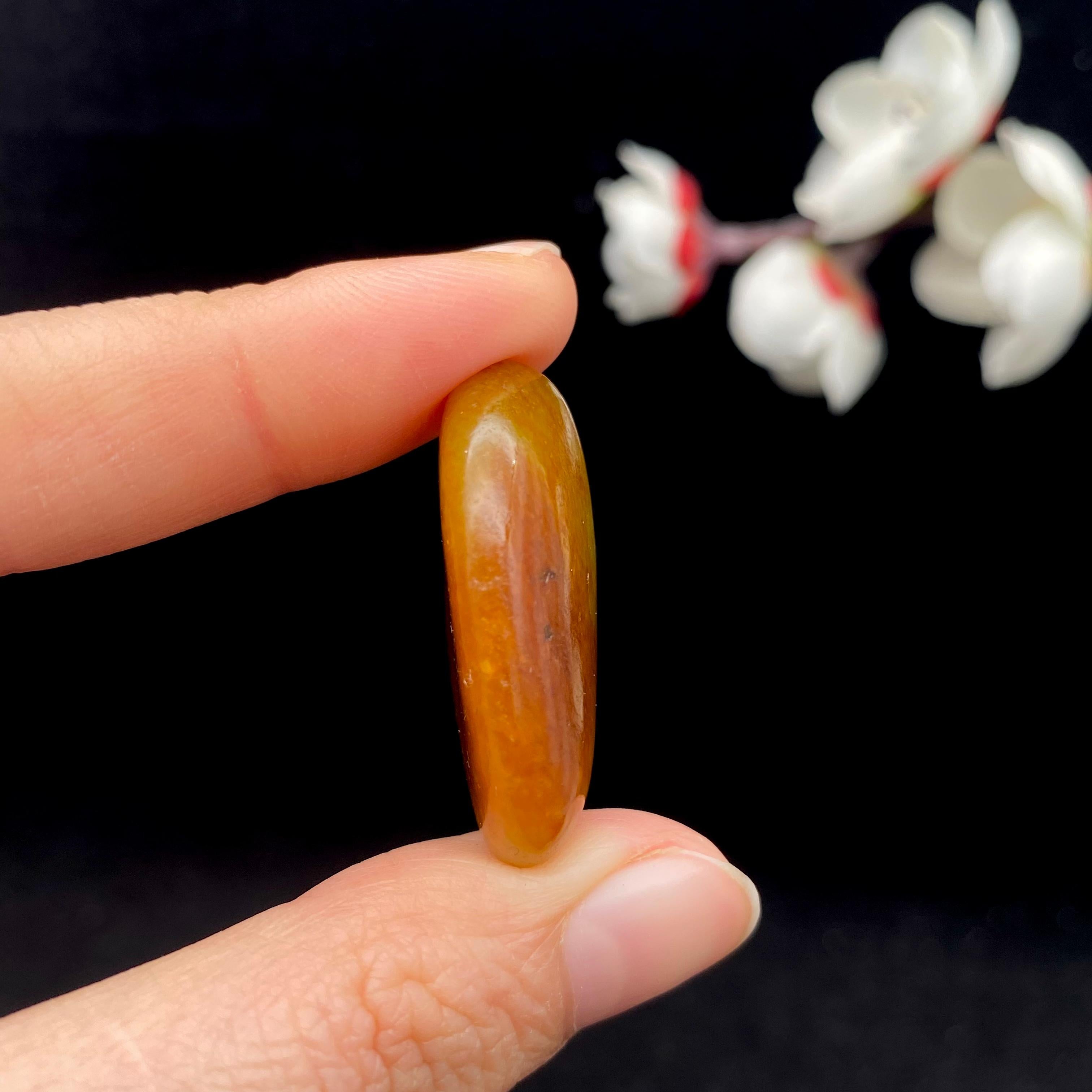 和田玉黄沁皮籽料吊坠籽（11.9g）