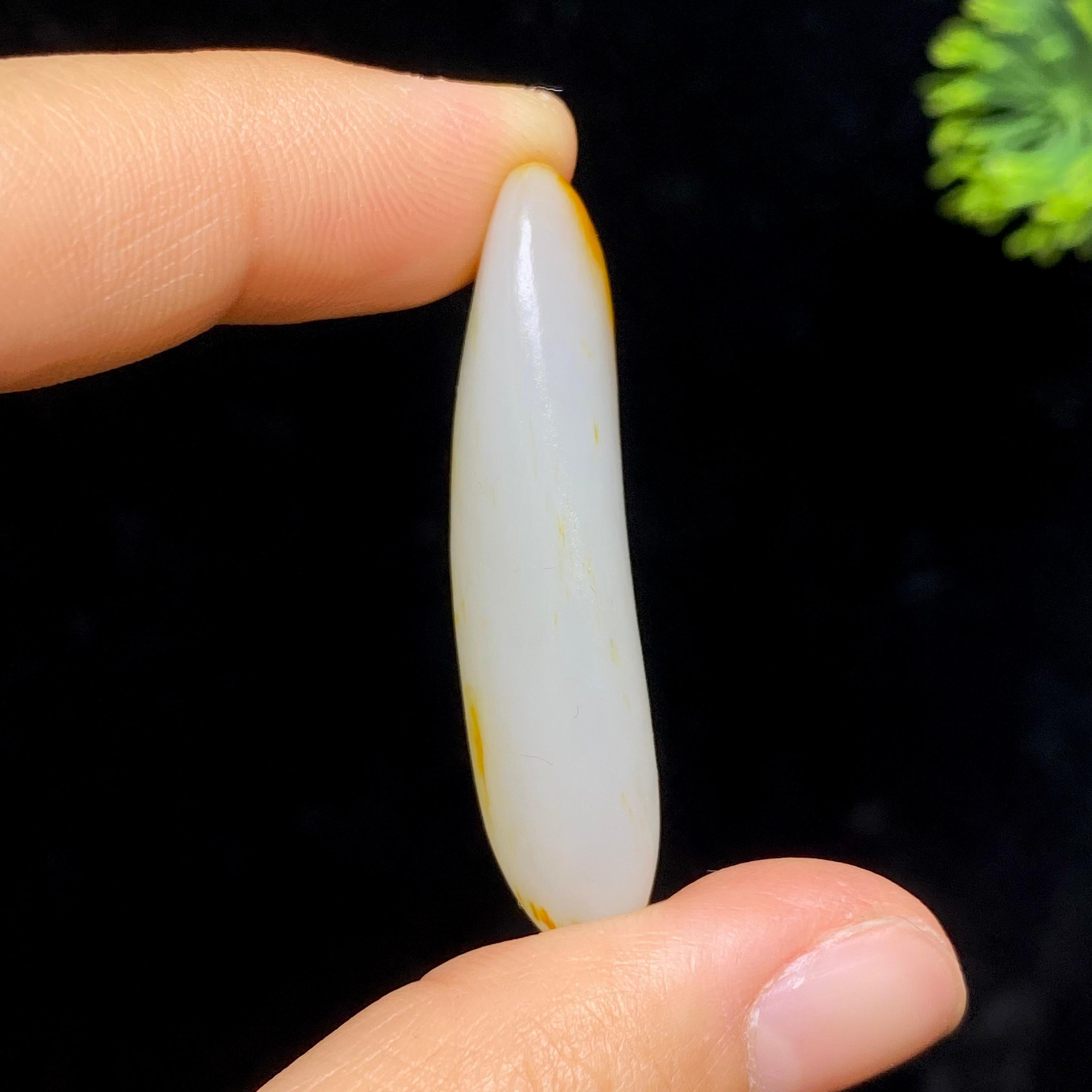 和田玉聚红皮籽料（9.7g）