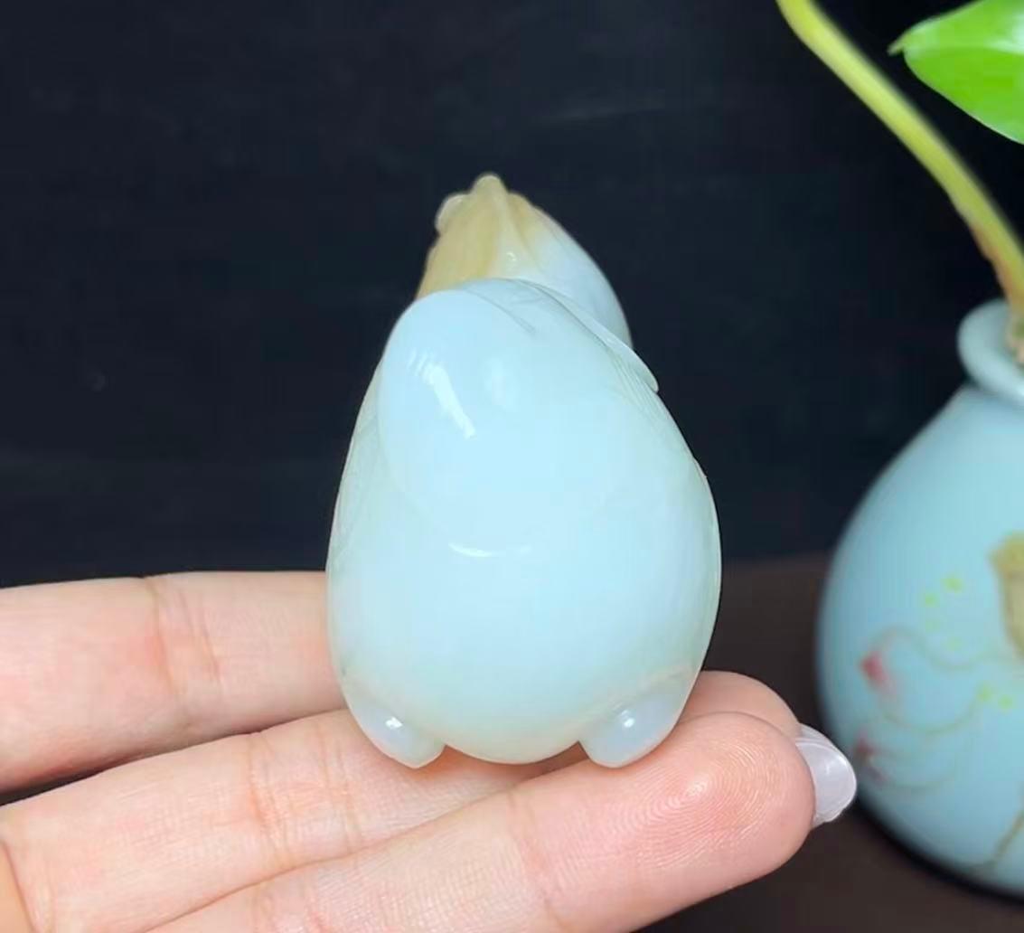 新疆和田玉且末糖羊脂玉生肖马马到成功手把件（178.5g）