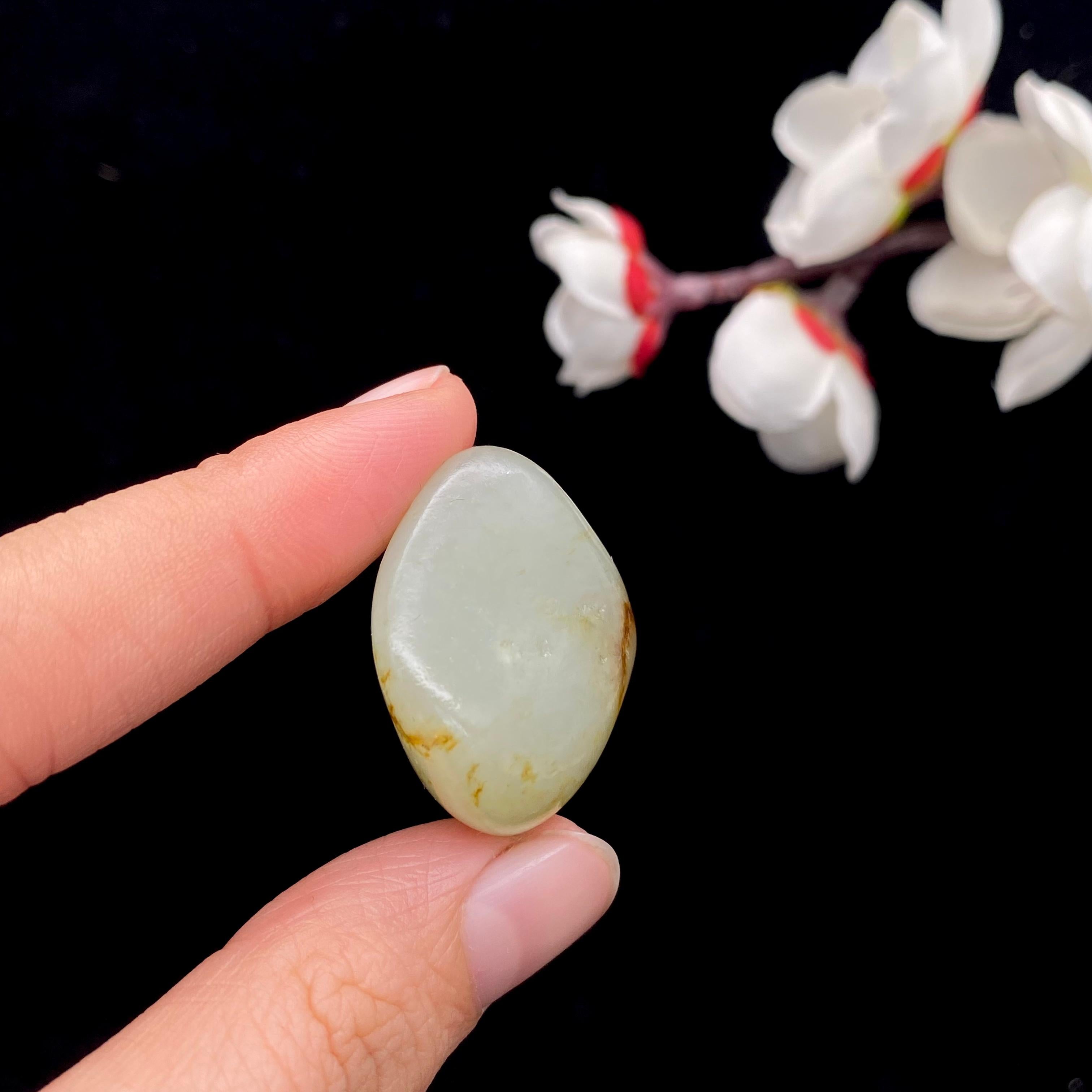 【超值推荐】和田玉洒金皮籽料原石（16.3g）