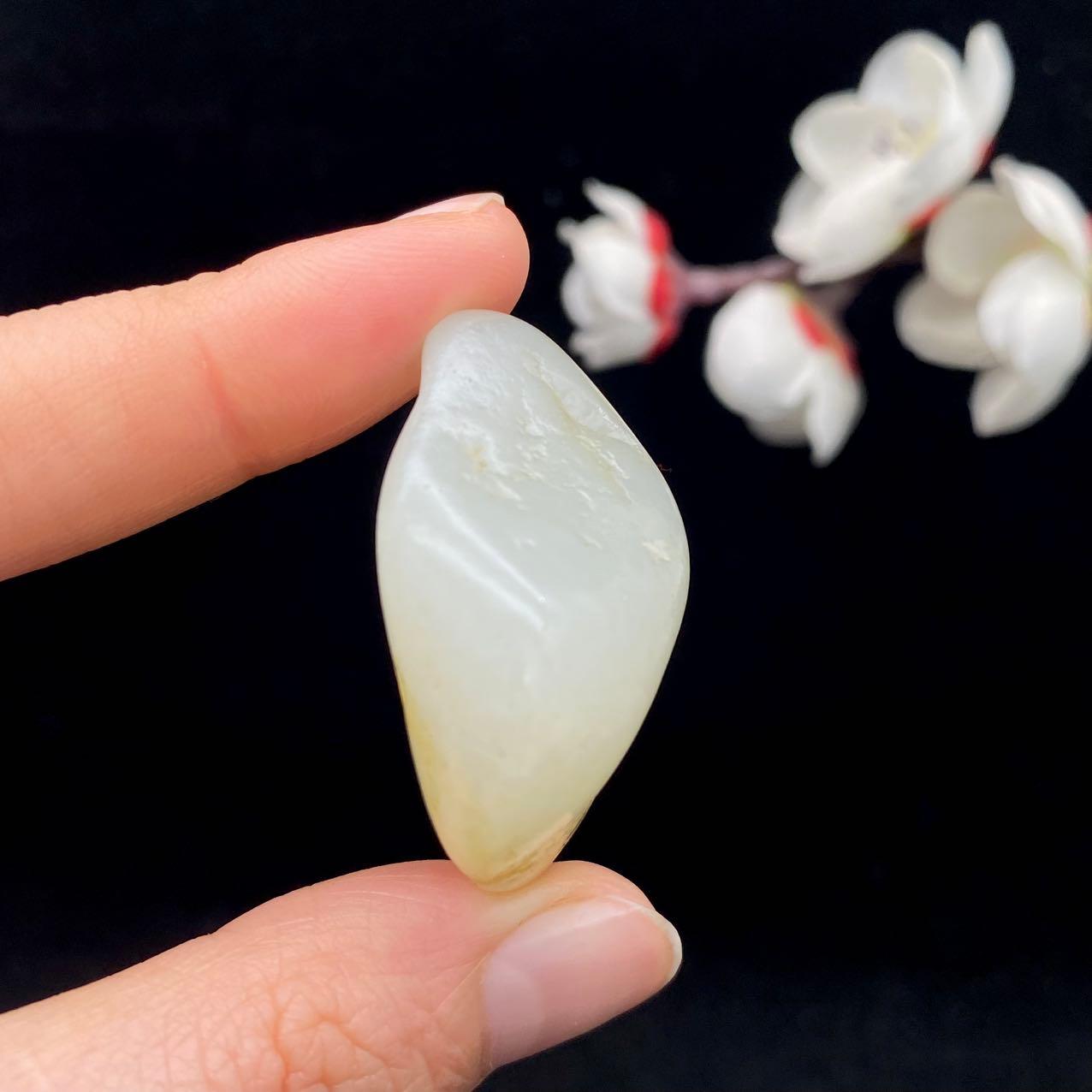 【超值推荐】和田玉洒金皮籽料（25.2g）