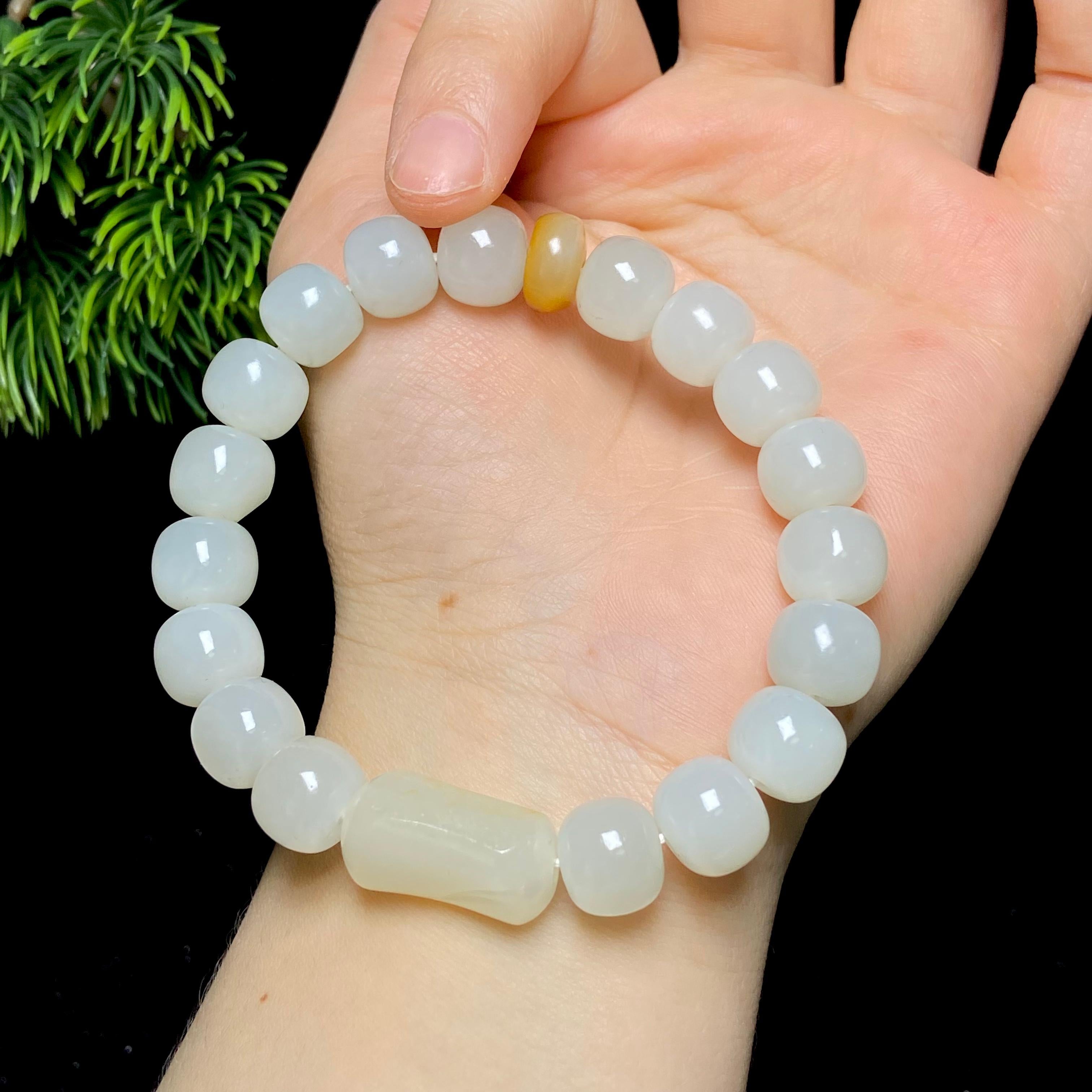 和田玉籽料老型珠手串（46.4g）