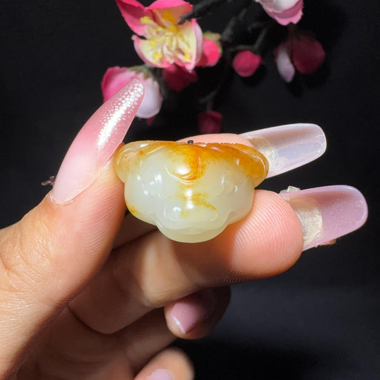 和田玉籽料挂件扭转乾坤（8.0g）