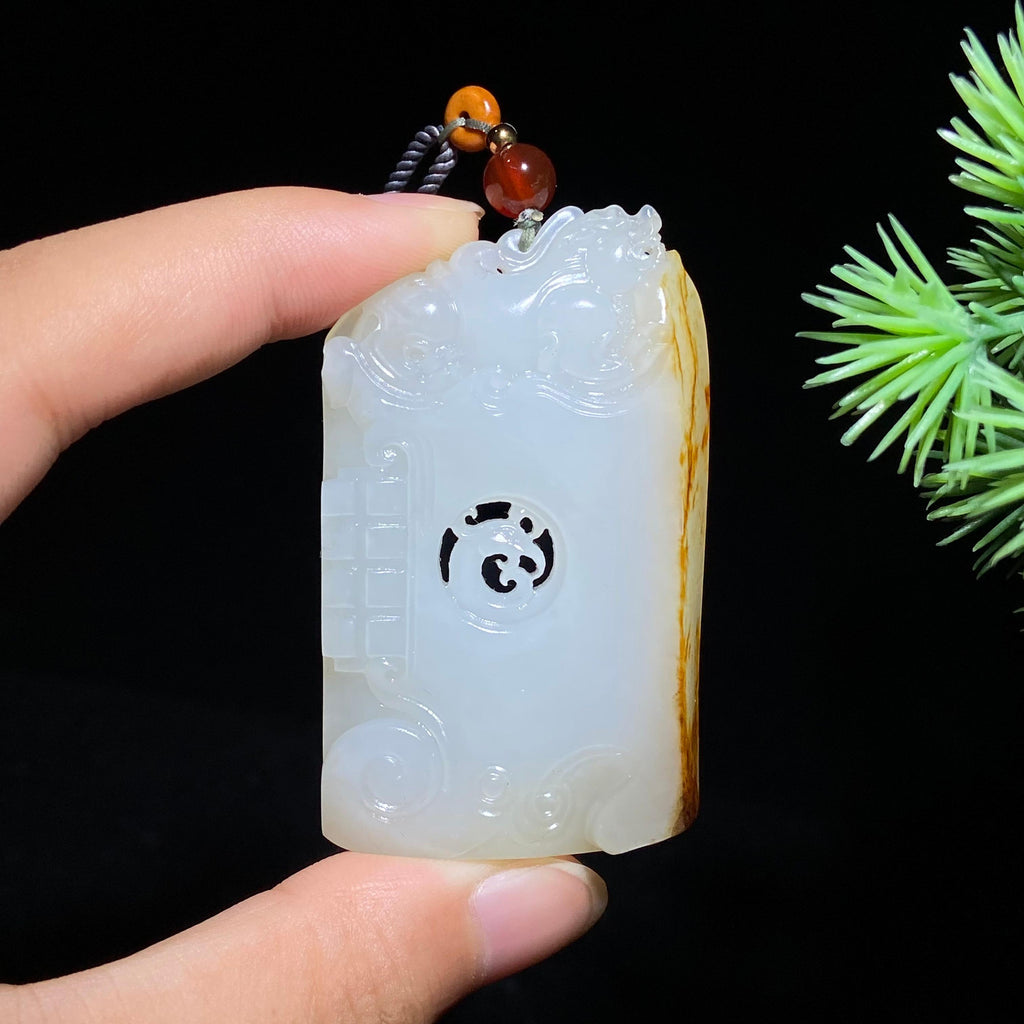 和田玉籽料仿古龙牌（35.9g）