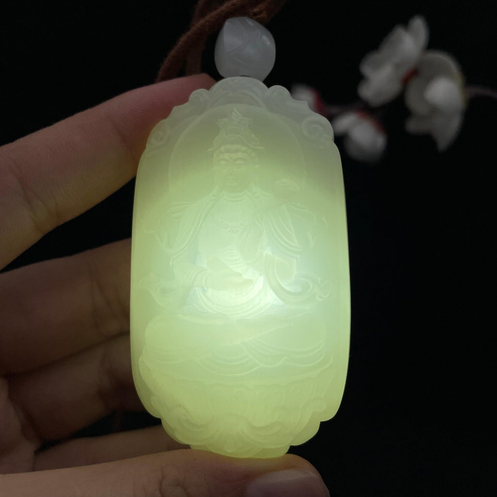 和田玉95的于田料白玉【坐观音】挂件（80.4g）