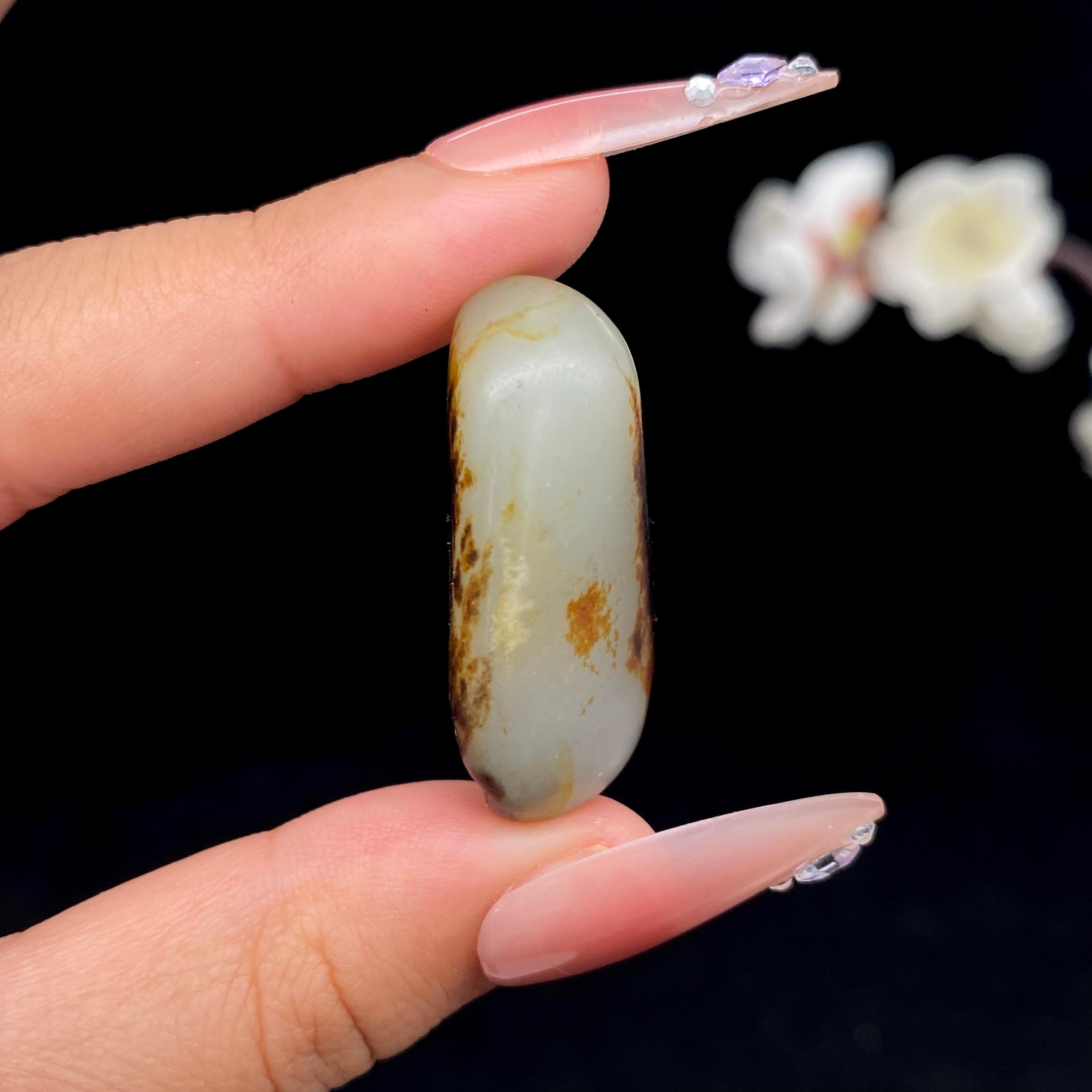 和田玉黑黄皮籽料挂件（16g）
