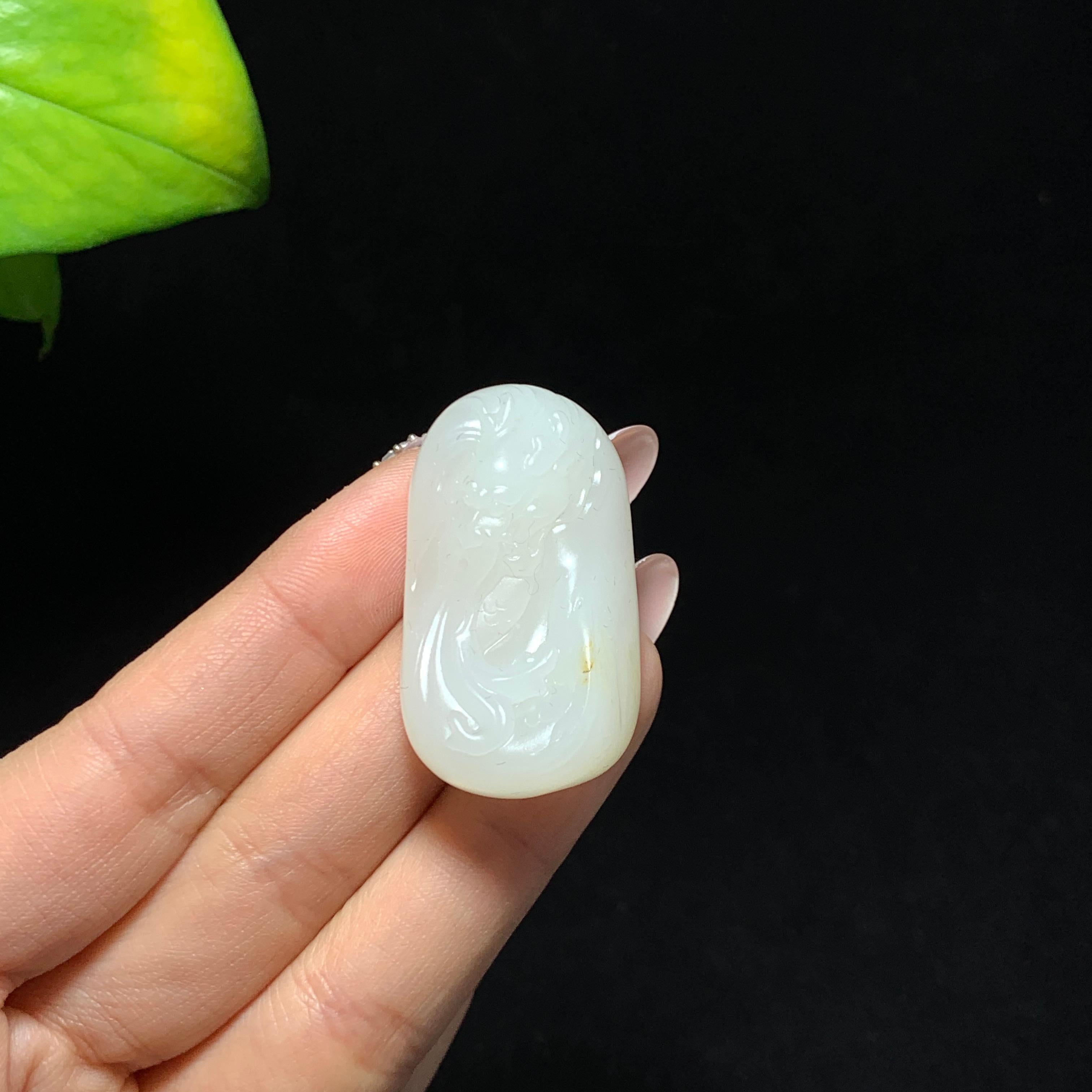 和田籽料洒金皮白玉生肖龙挂件（19.7g）