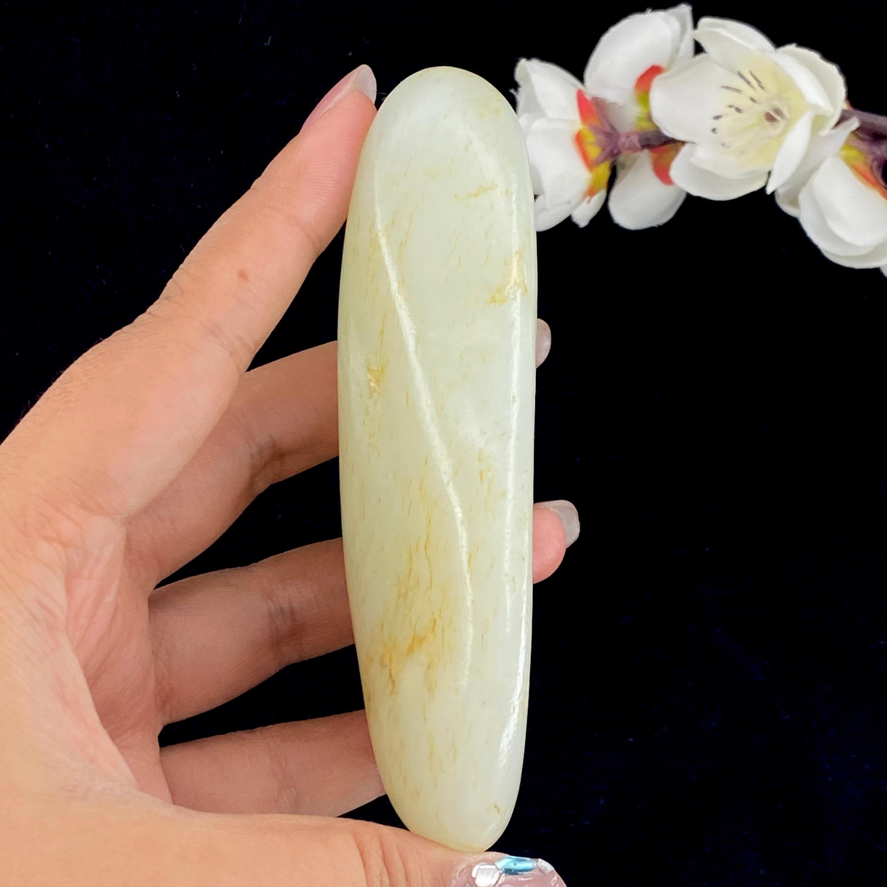 和田玉洒金皮籽料原石（218g）