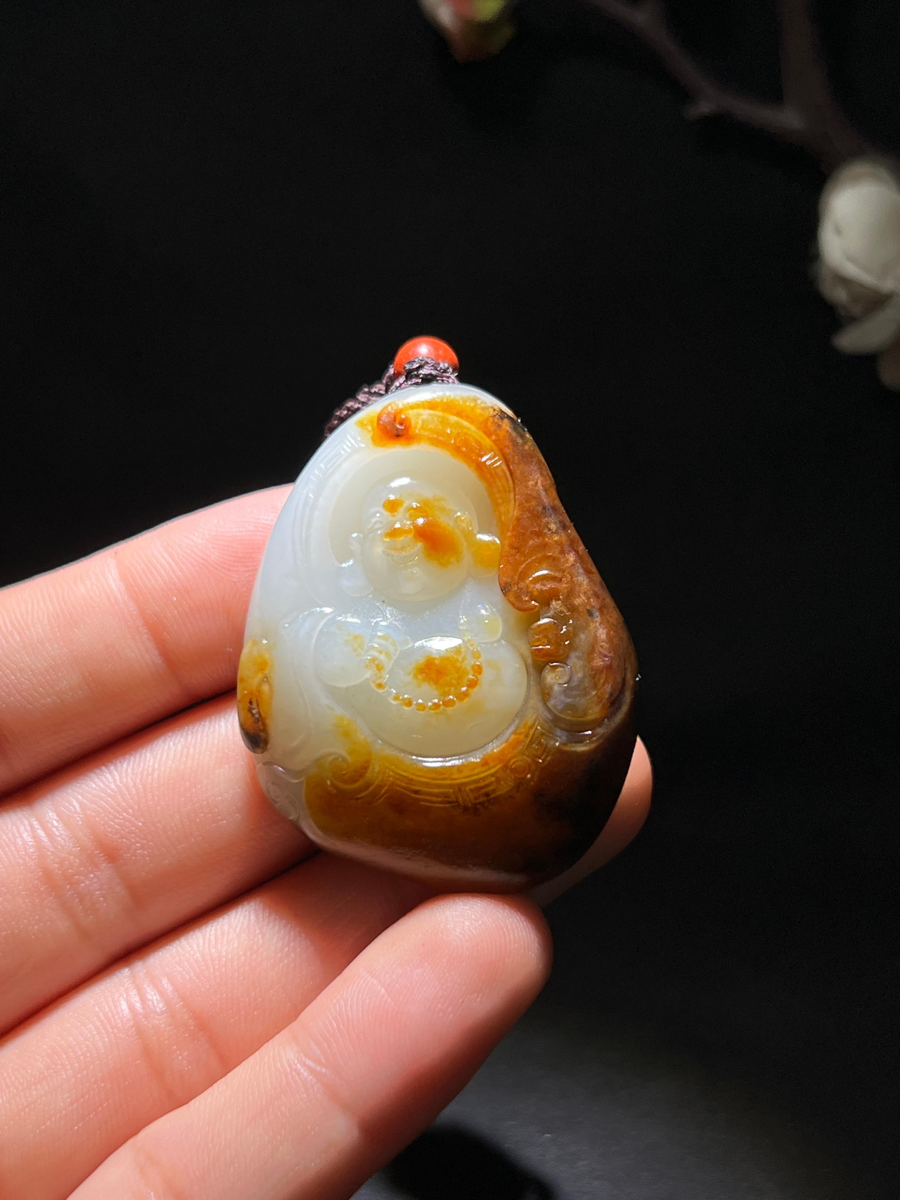 和田玉籽料佛公（35.3g）