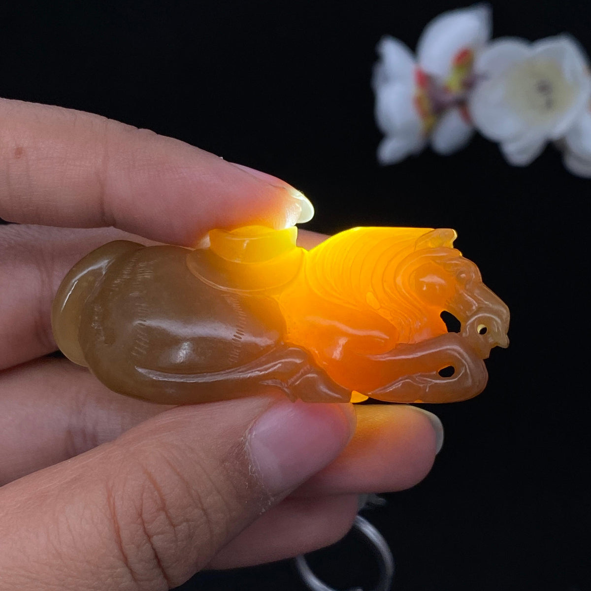 和田玉糖青白【马】挂件（33.9g）