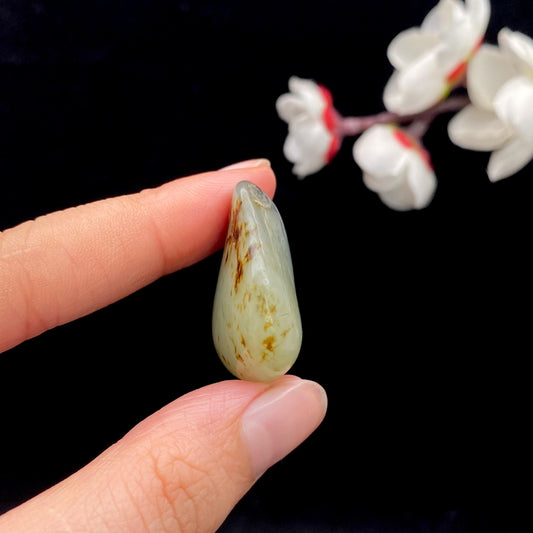 和田玉聚黑皮籽料原石（12.2g）