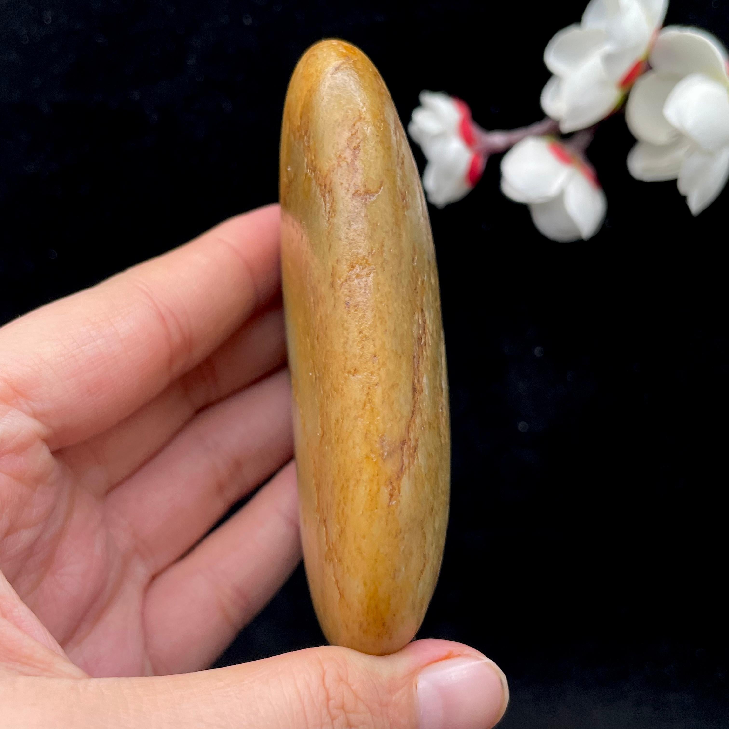 和田玉聚黄皮籽料手把件（200g）