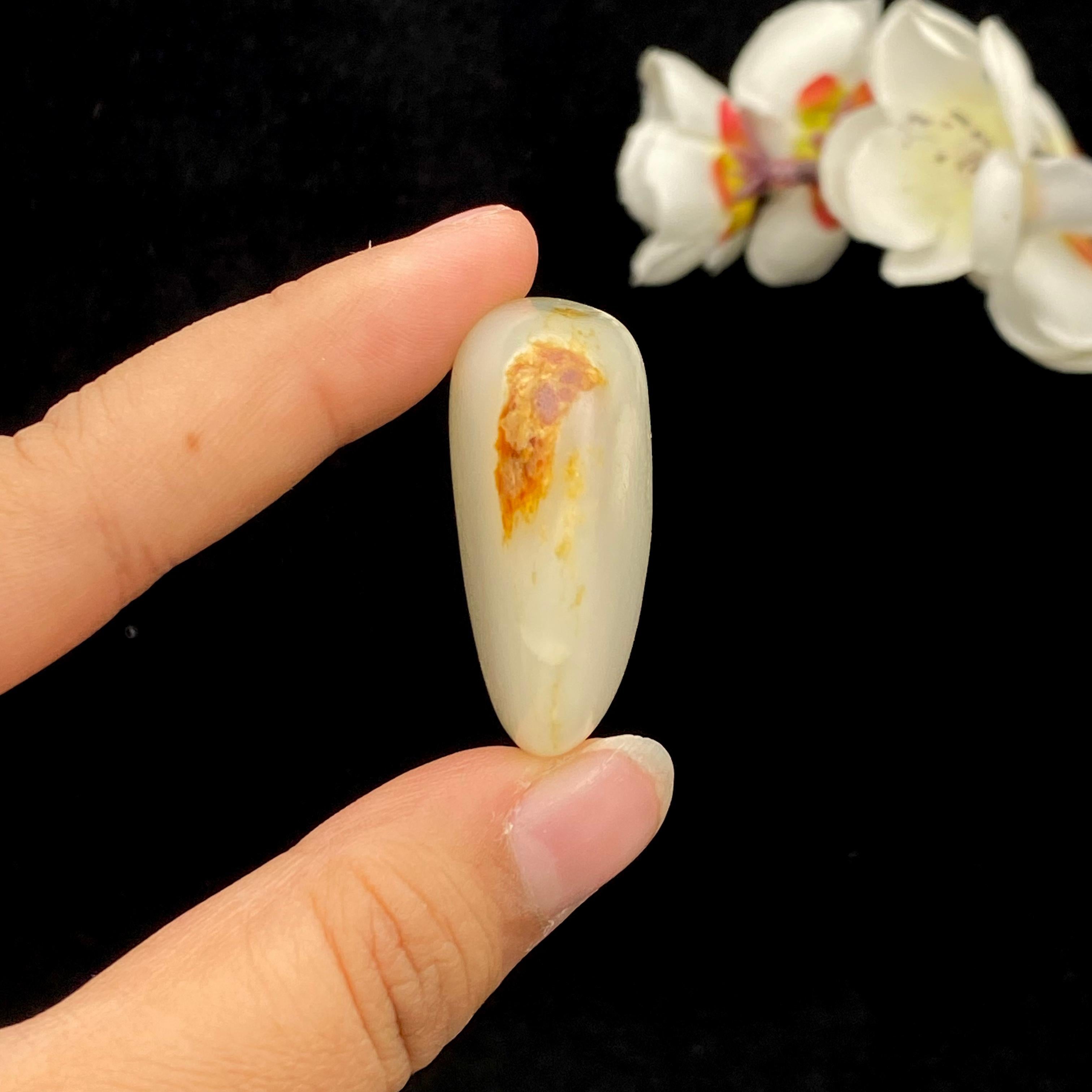 和田玉黄皮籽料原石（30.5g）