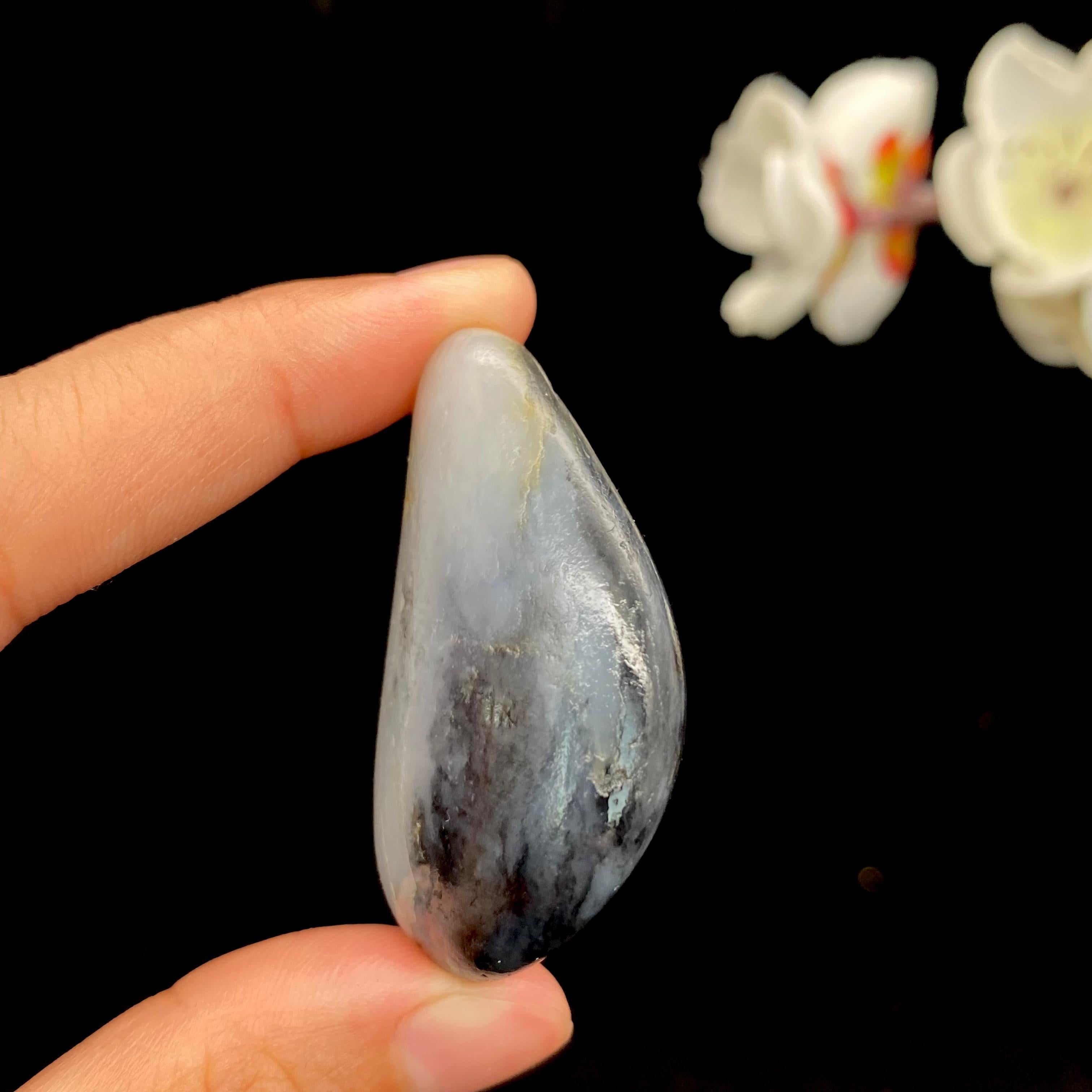 和田玉青花籽料原石（37.6g）