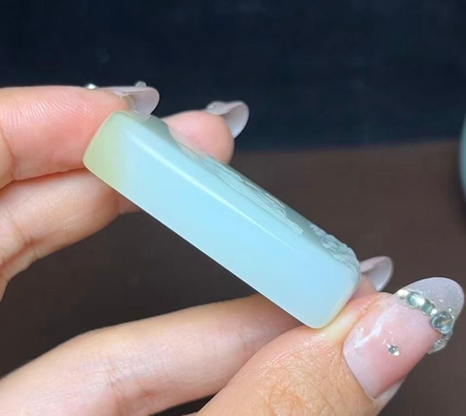 新疆和田玉且末料羊脂玉生肖马马到成功（39.5g）