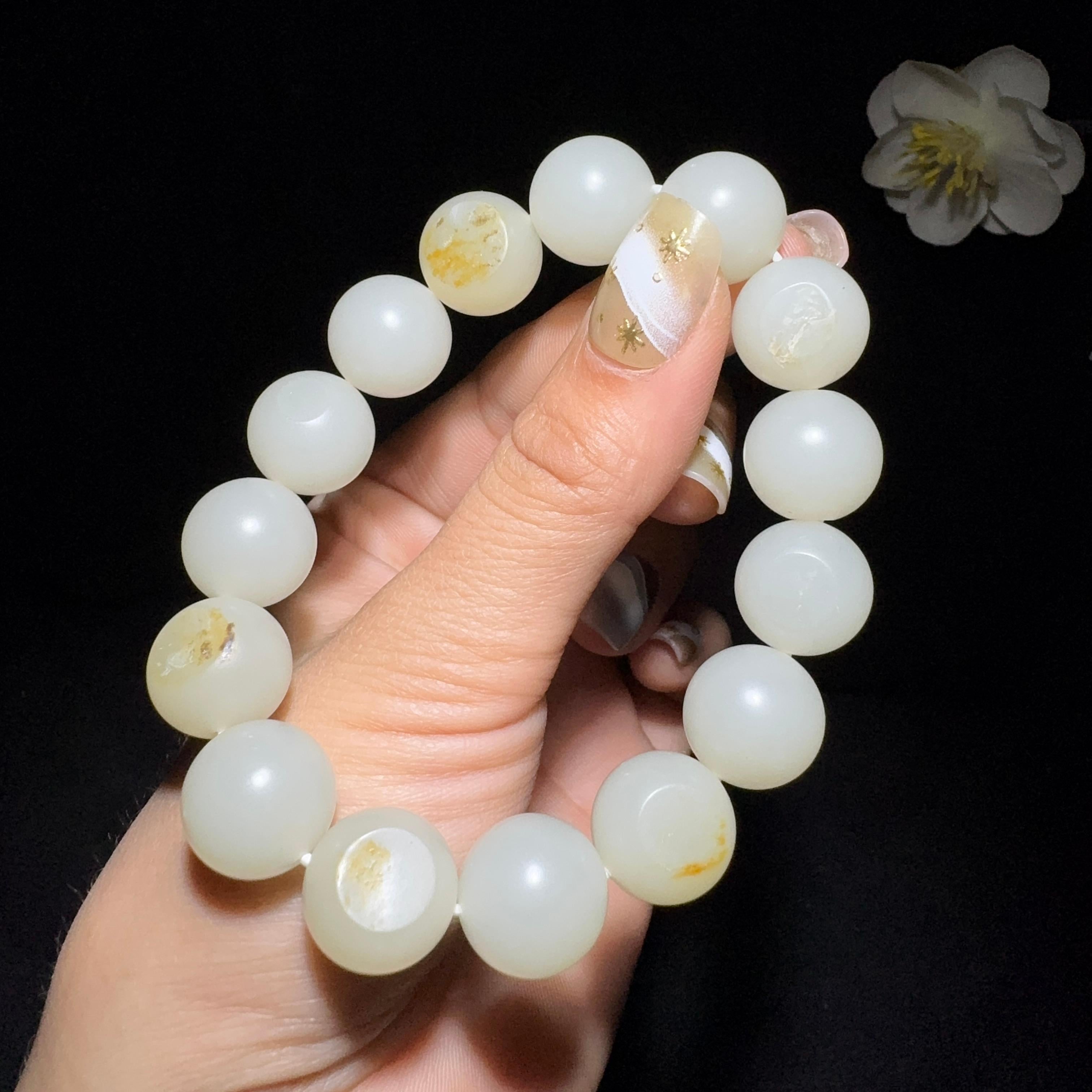 和田玉籽料圆珠手串（62.6g）